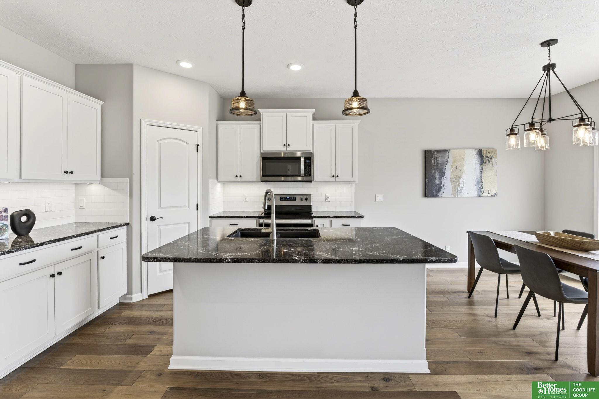 11211 Cove Hollow Drive