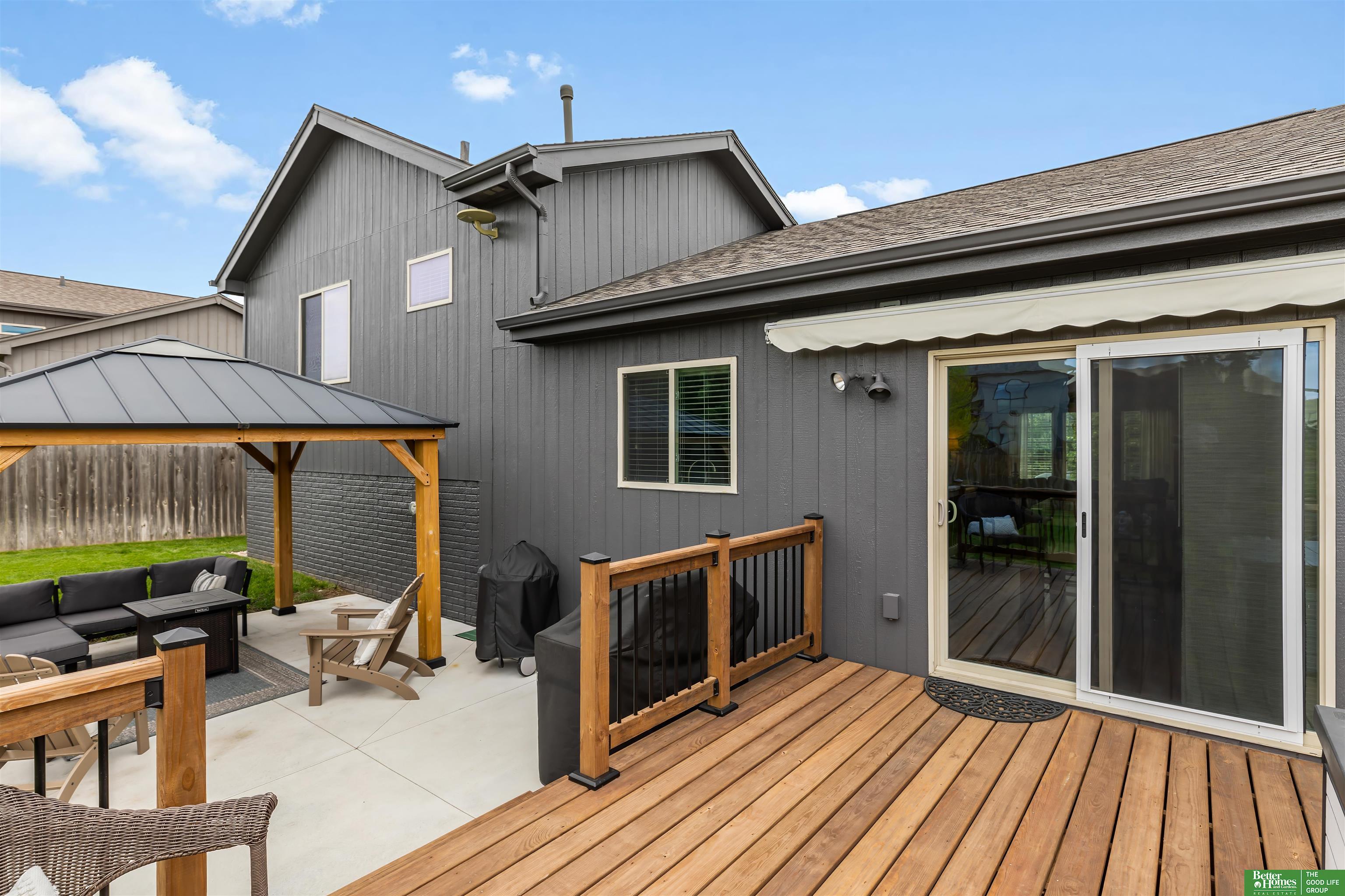 8906 S 68th Street