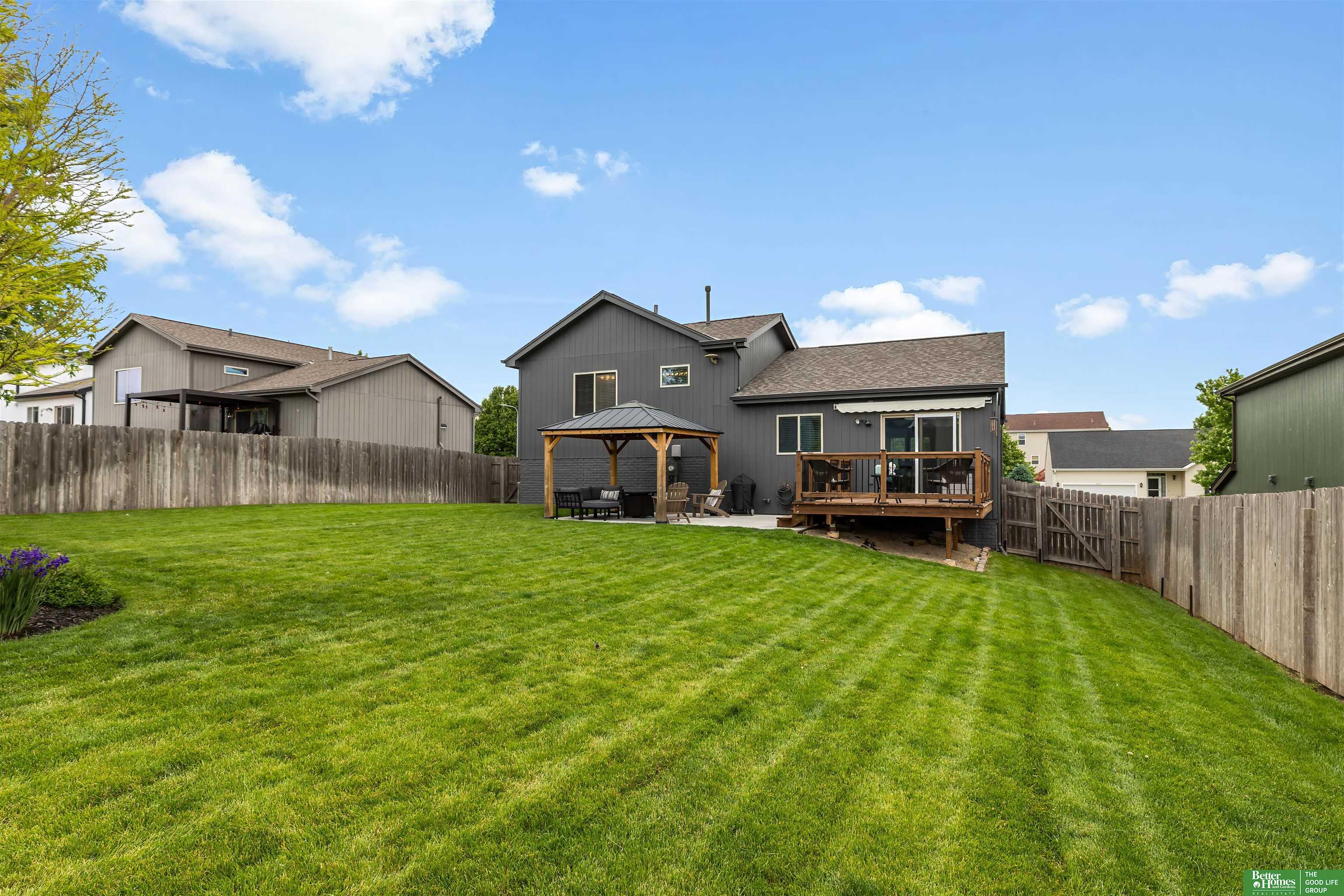 8906 S 68th Street