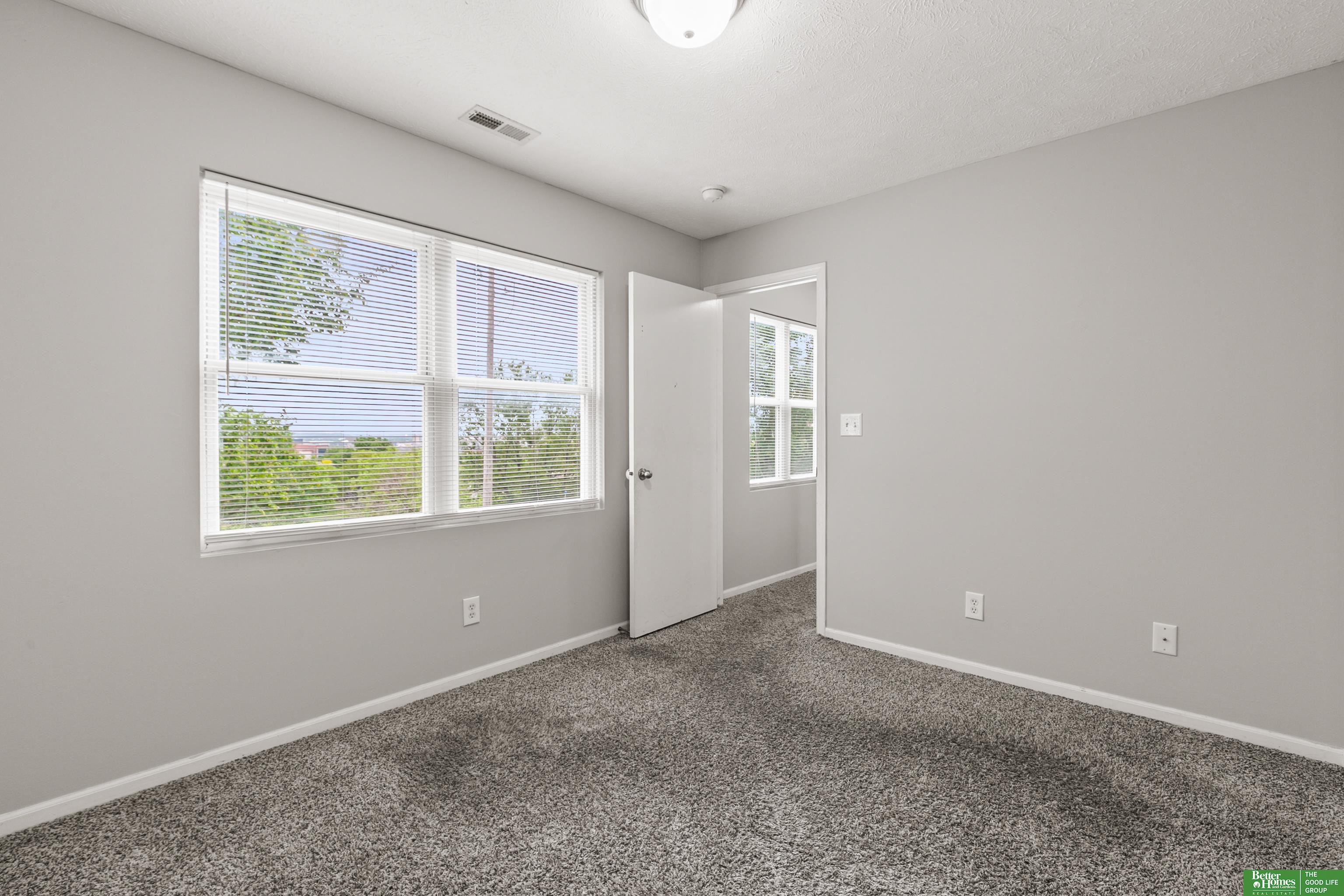 951 N 28th Avenue