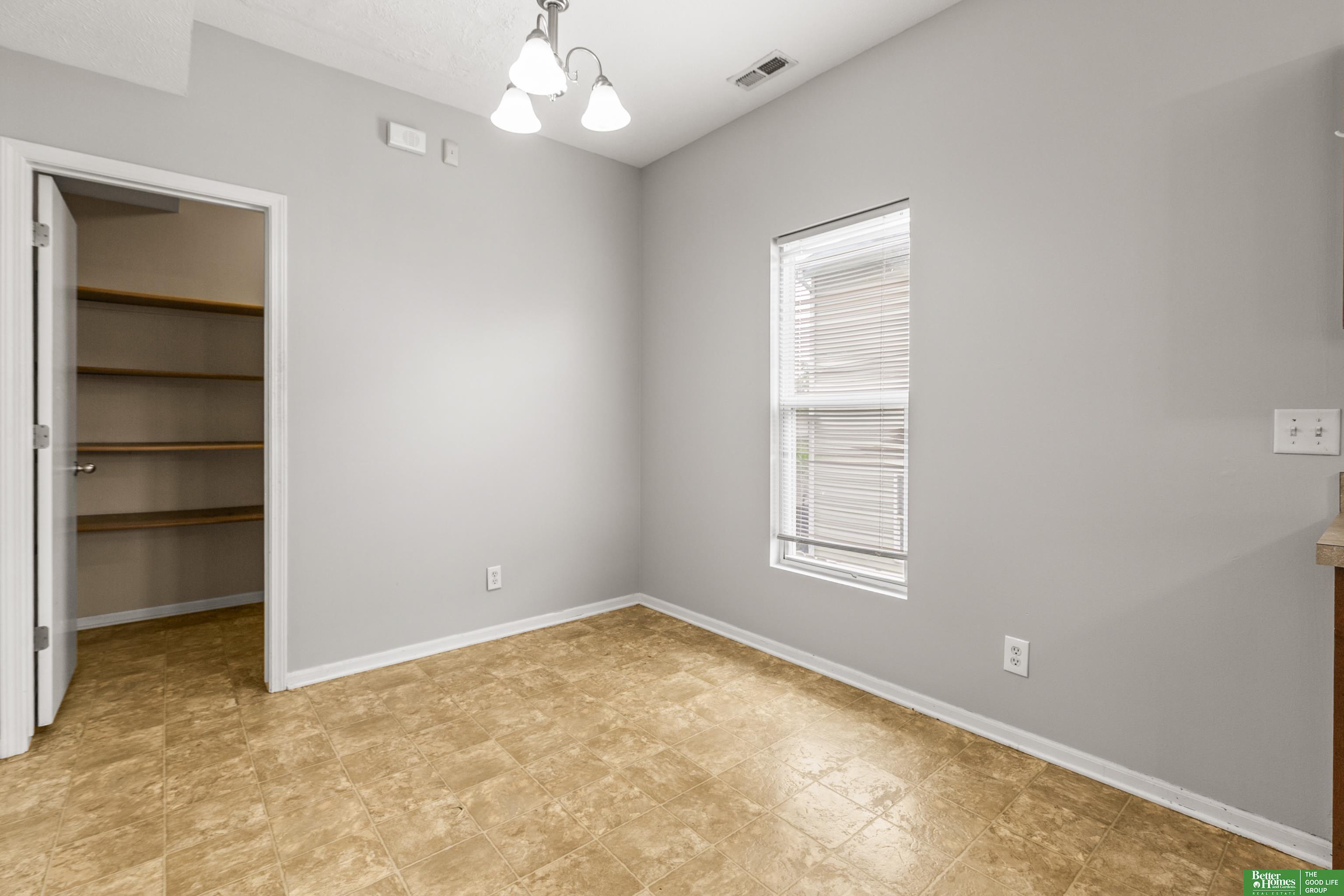 951 N 28th Avenue