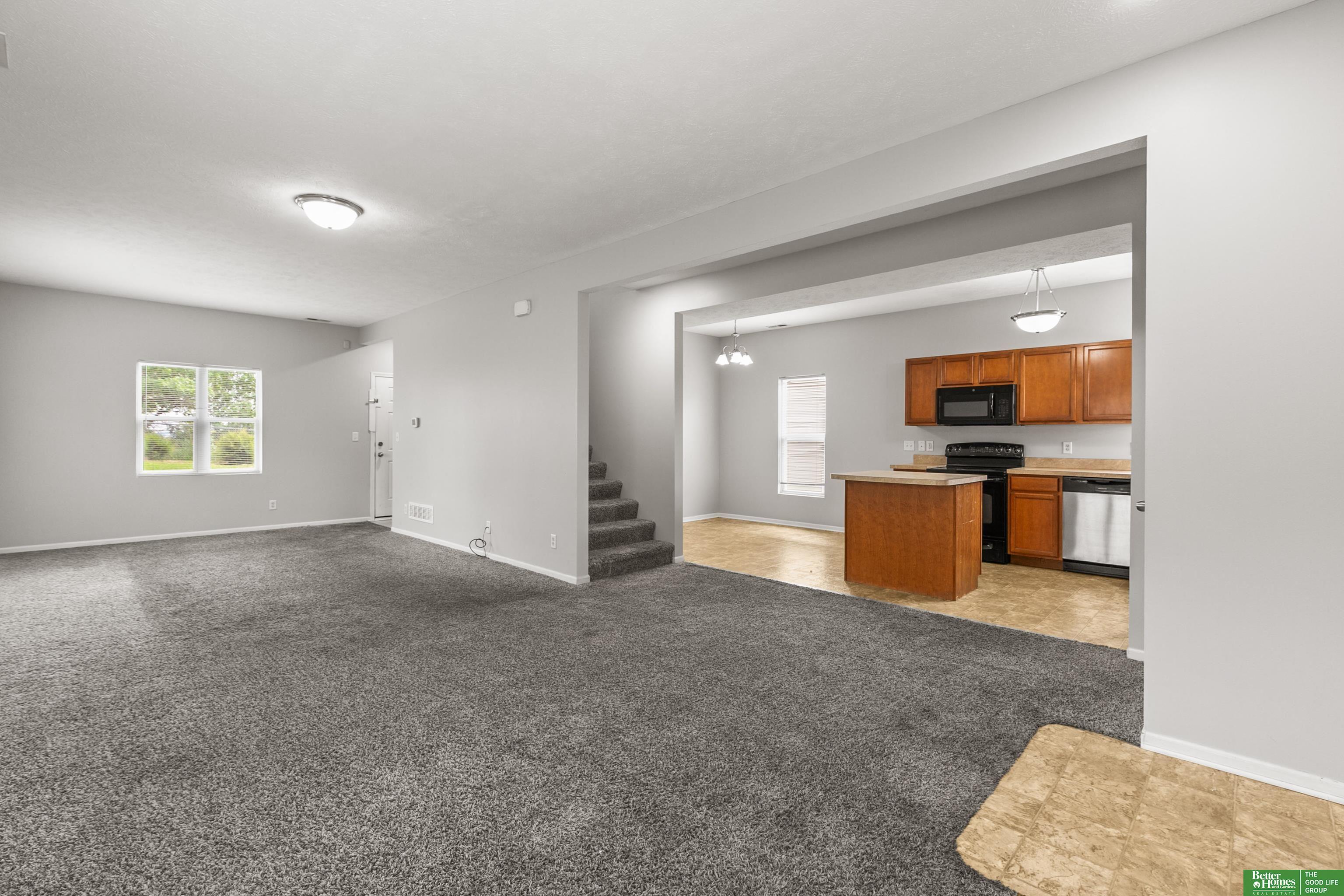 951 N 28th Avenue