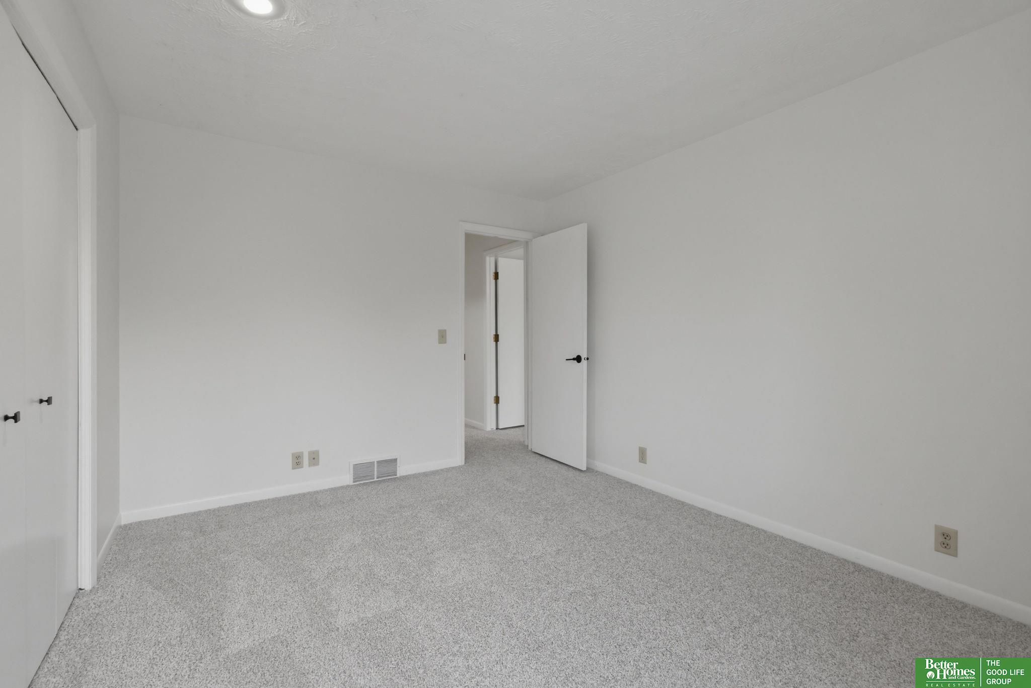 6420 S 106 Circle
