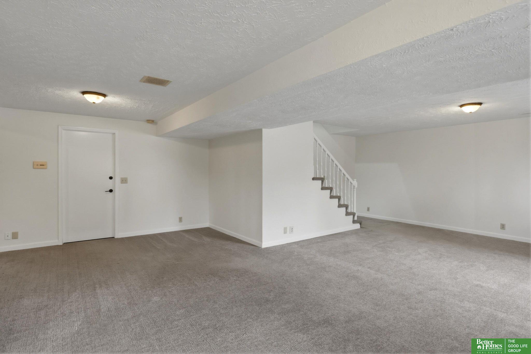 6420 S 106 Circle