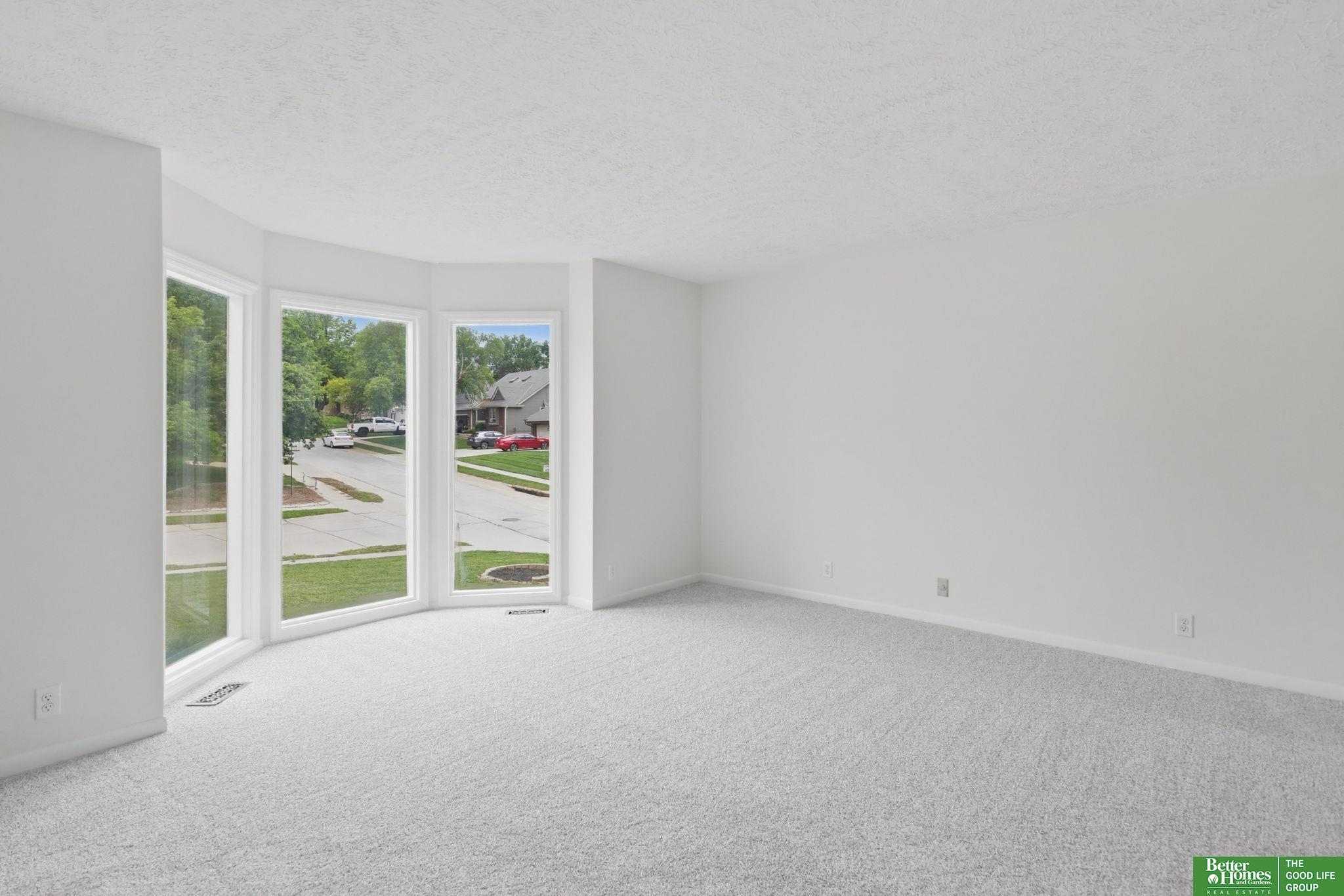 6420 S 106 Circle