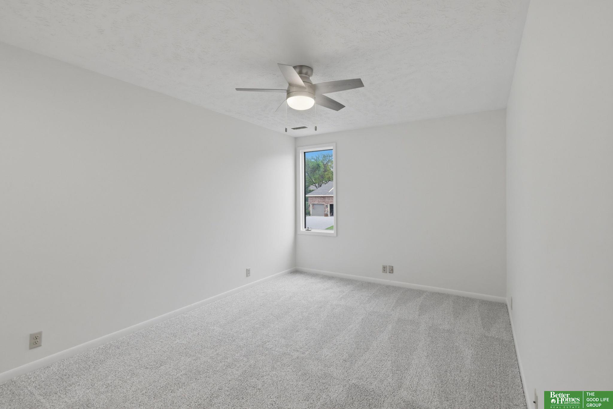 6420 S 106 Circle
