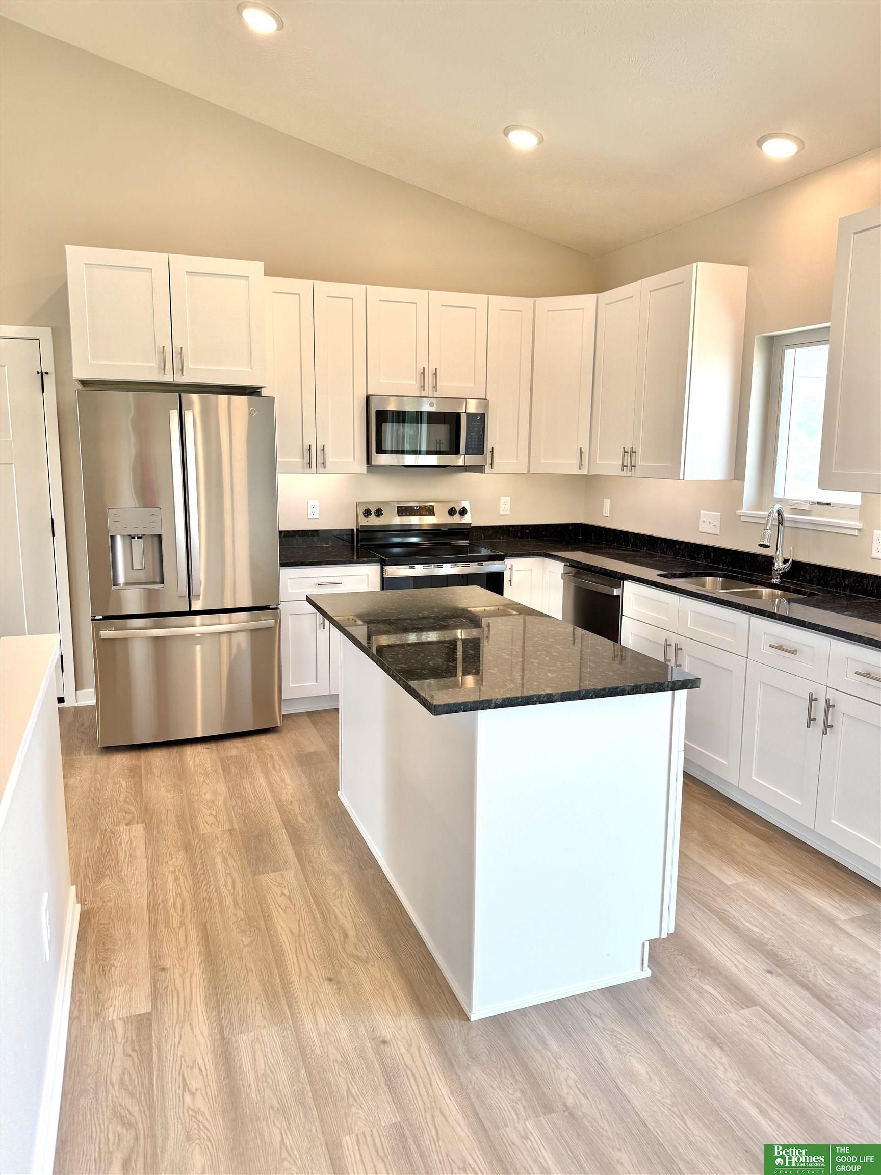 300 Jo Lane, McCool Junction