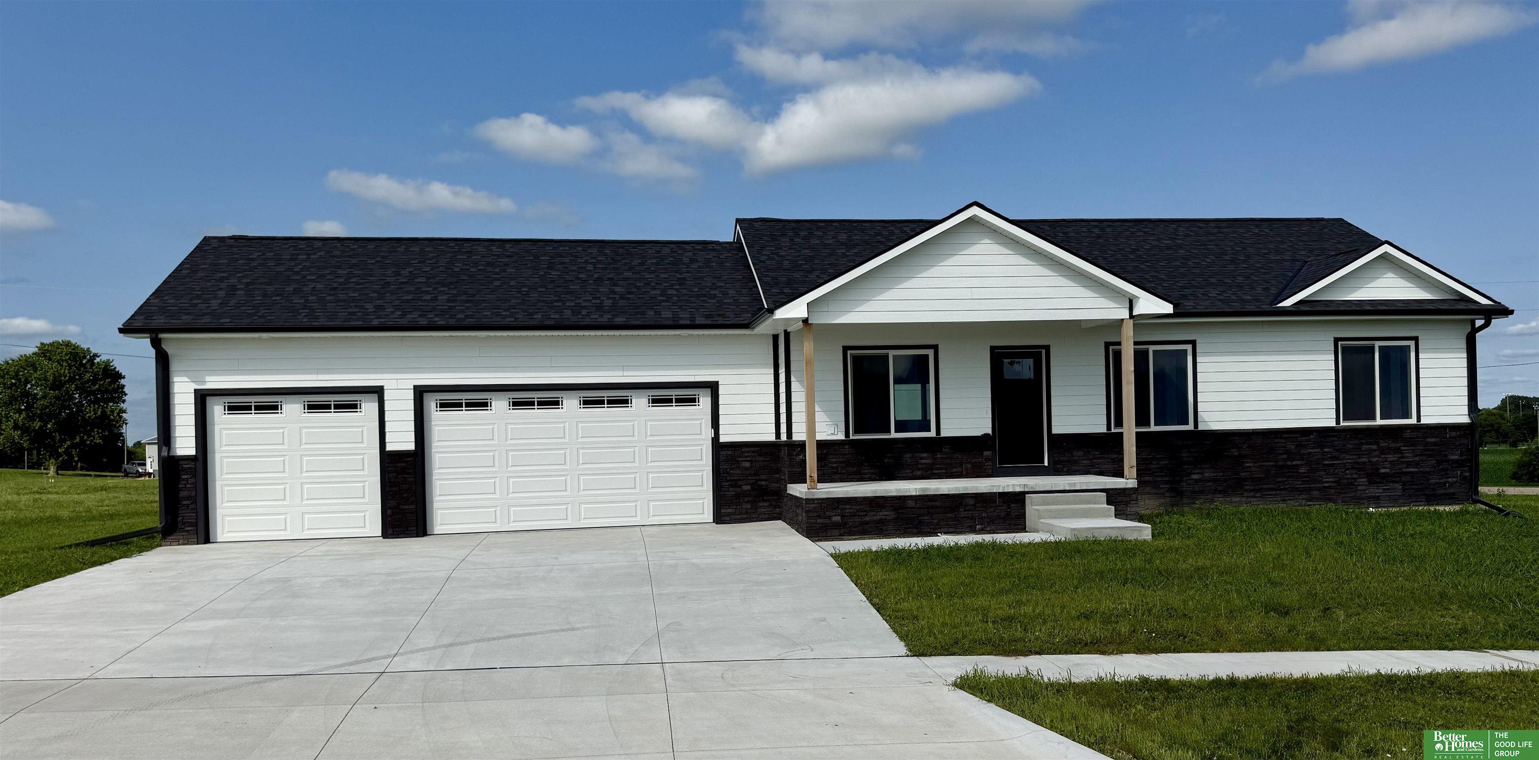 300 Jo Lane, McCool Junction