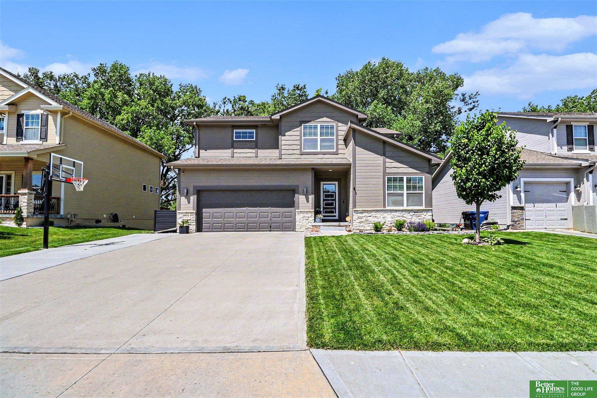 8412 S 169th Street