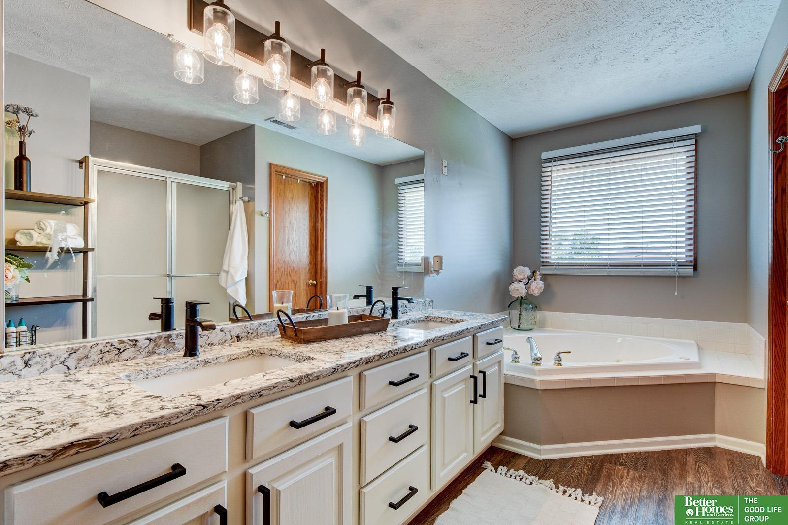 17809 Cinnamon Circle