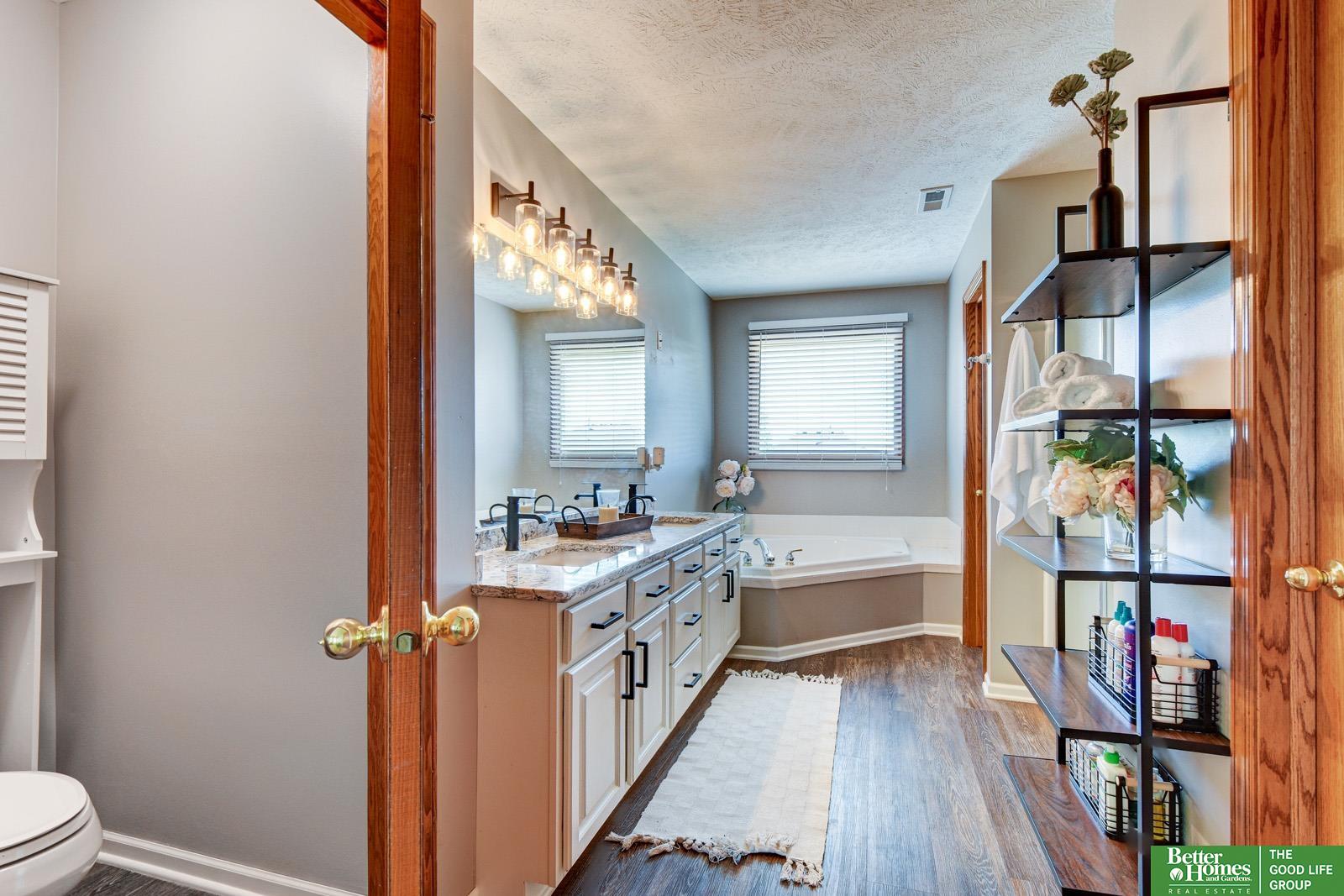 17809 Cinnamon Circle
