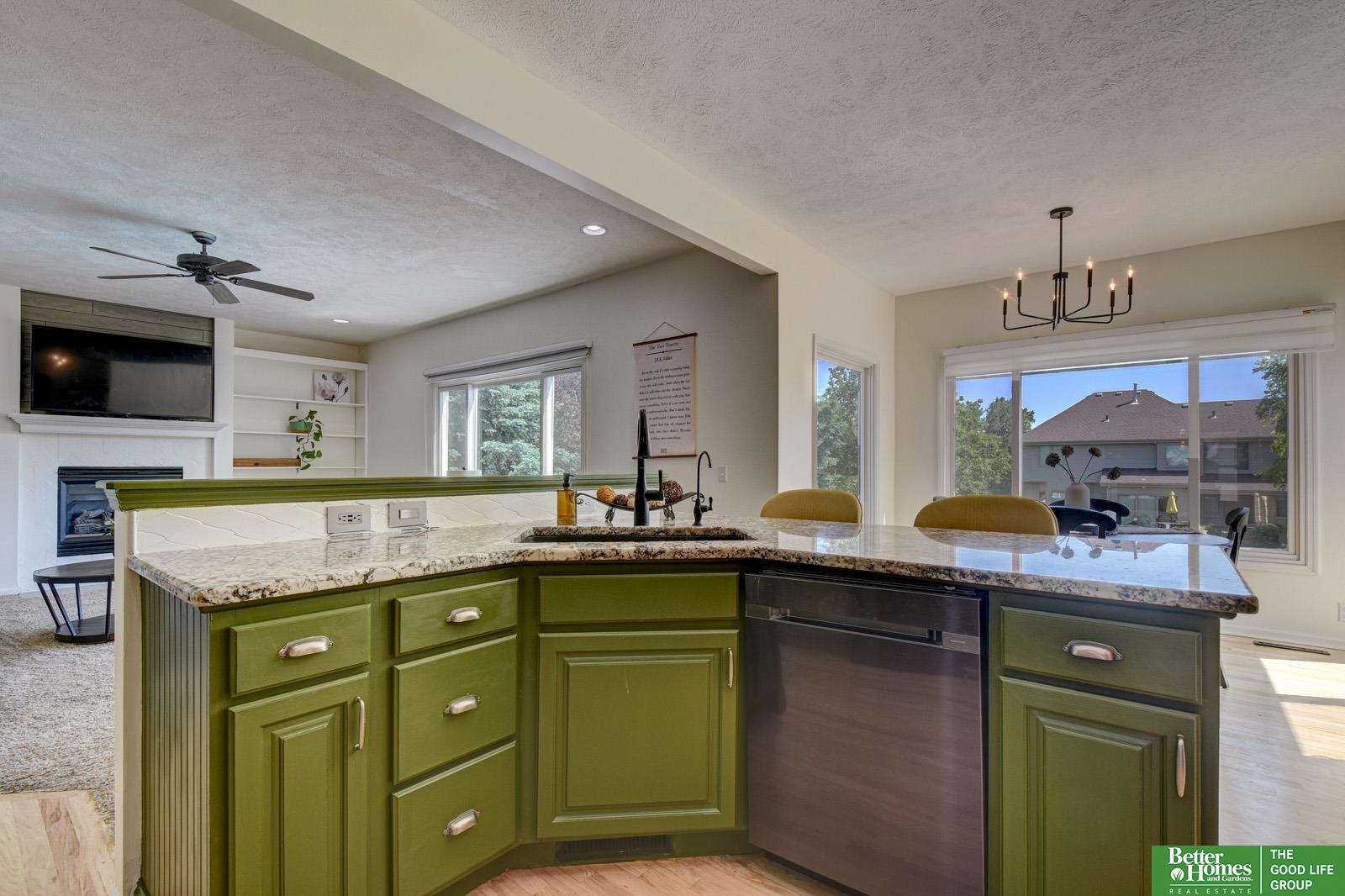 17809 Cinnamon Circle