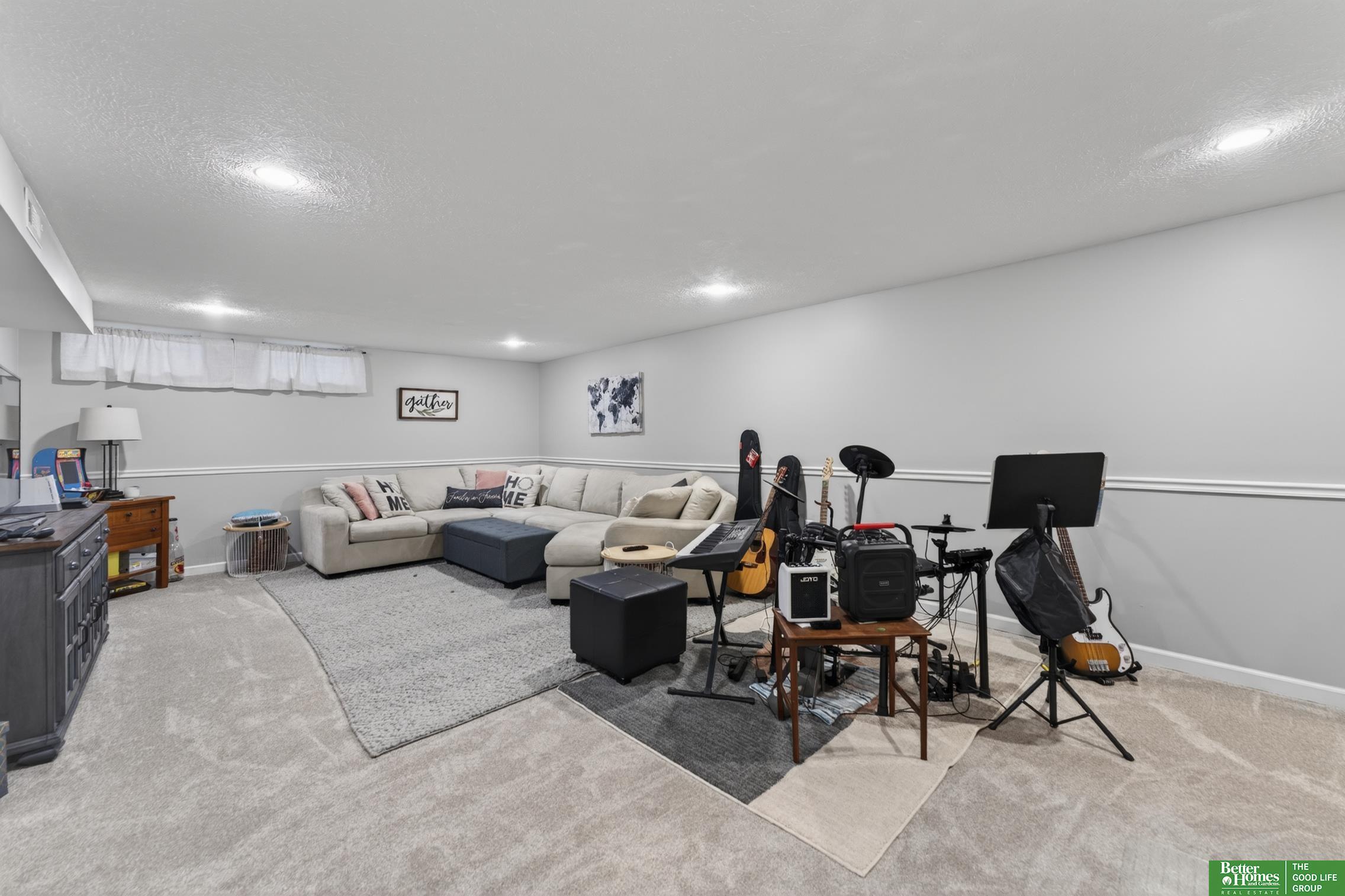 4949 Emmet Street