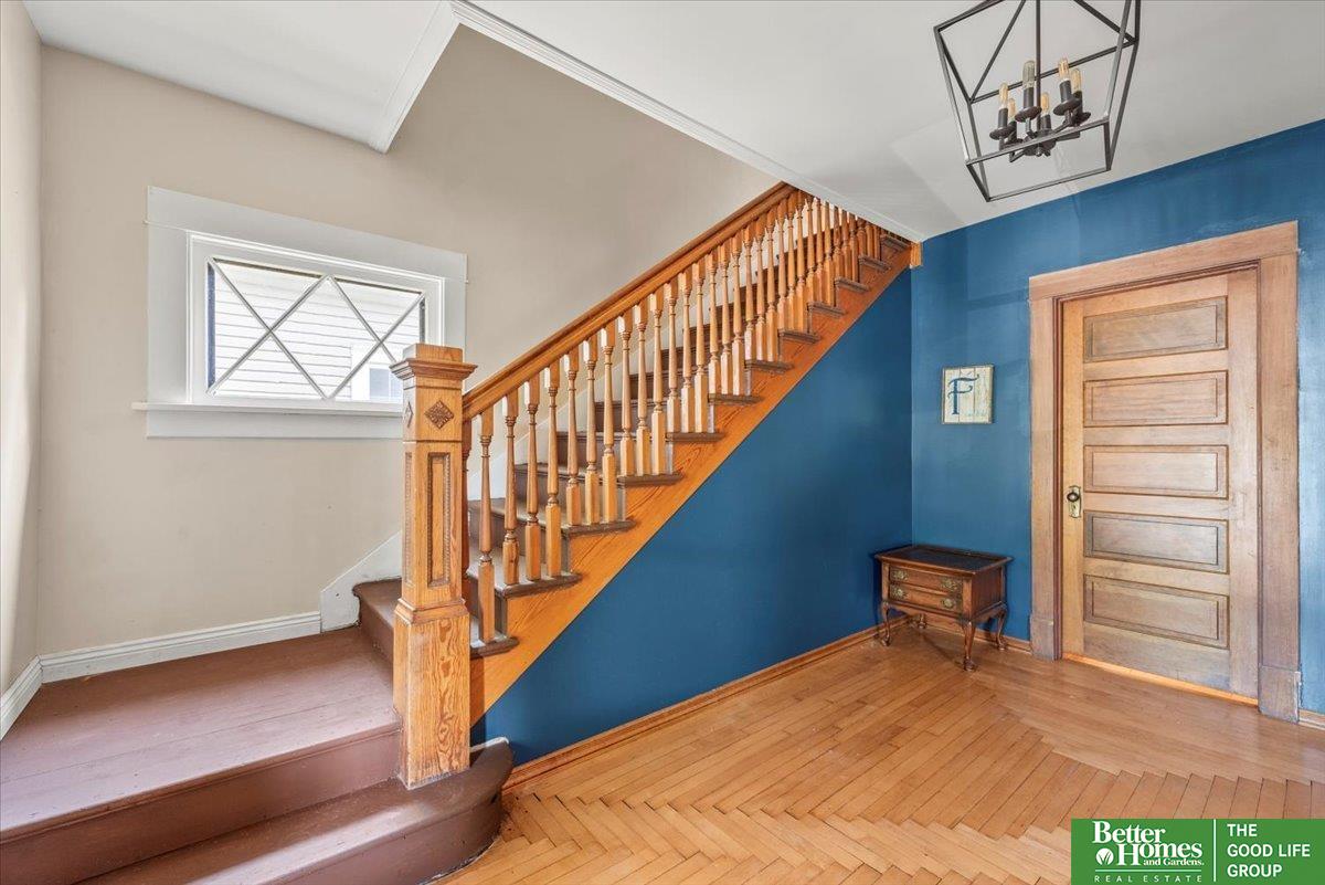 377 Benton Street