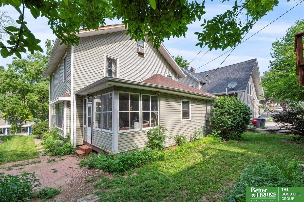 377 Benton Street
