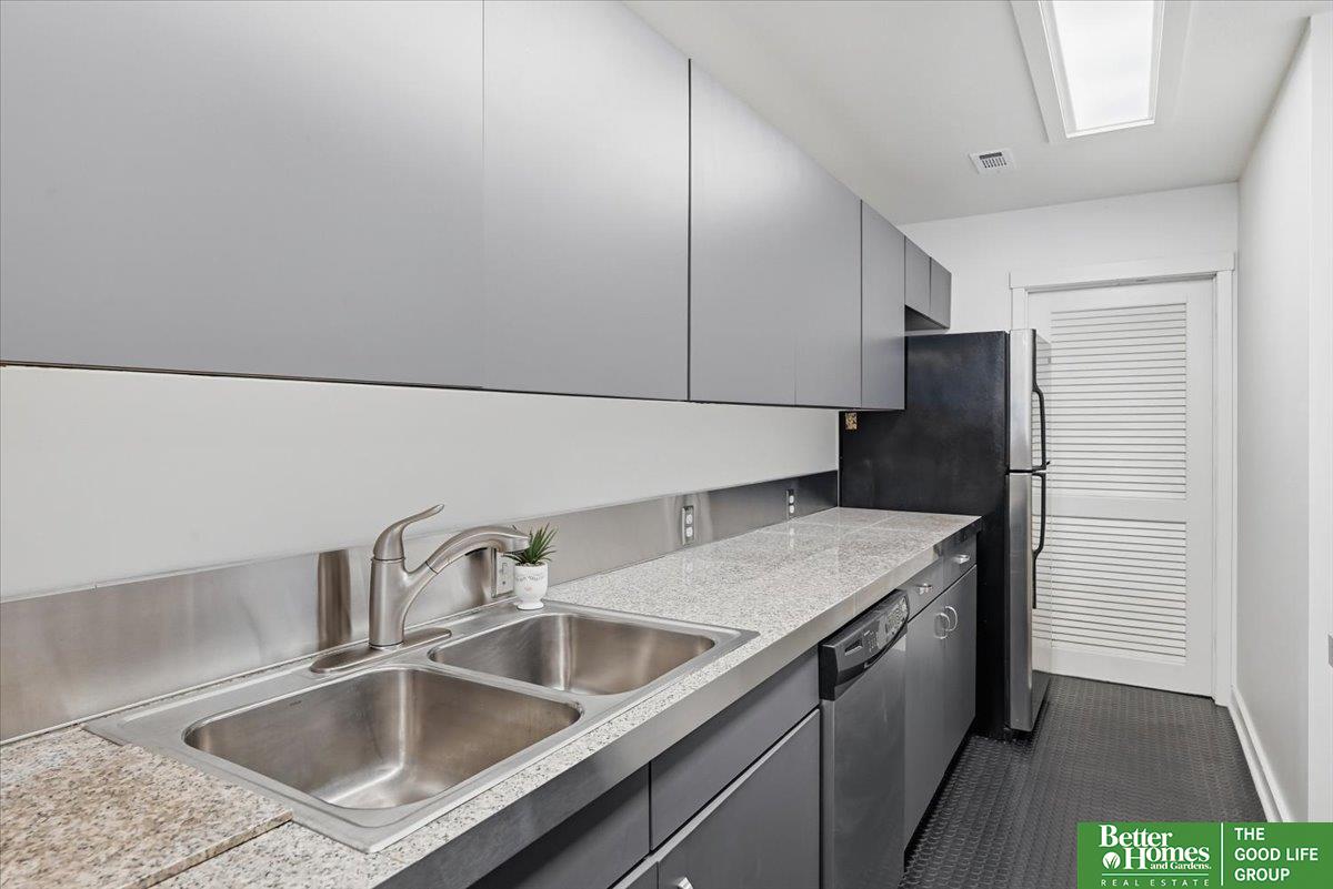 1208 Howard Street # 2