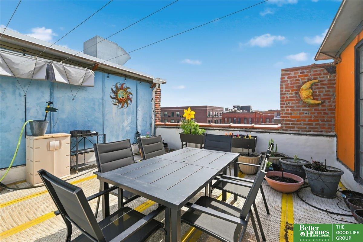 1208 Howard Street # 2
