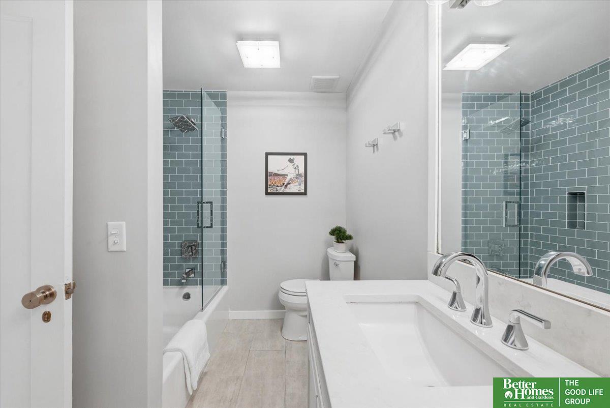 1208 Howard Street # 2
