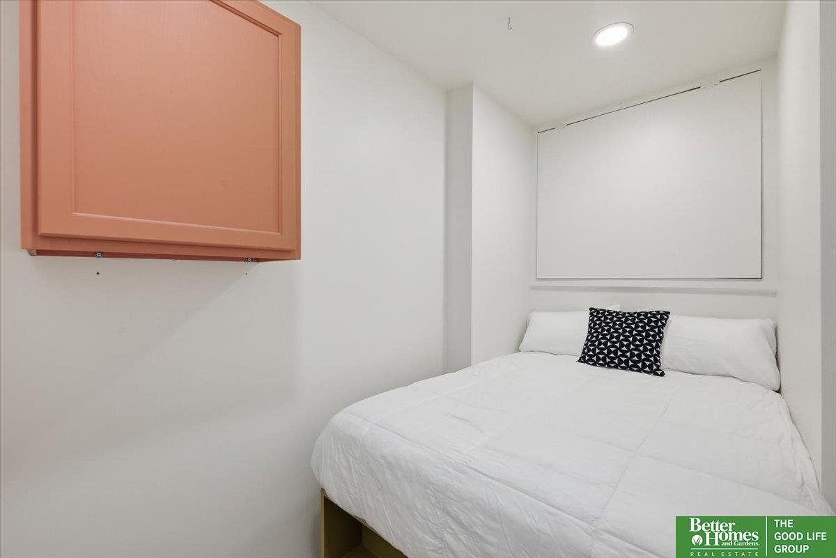 1208 Howard Street # 2
