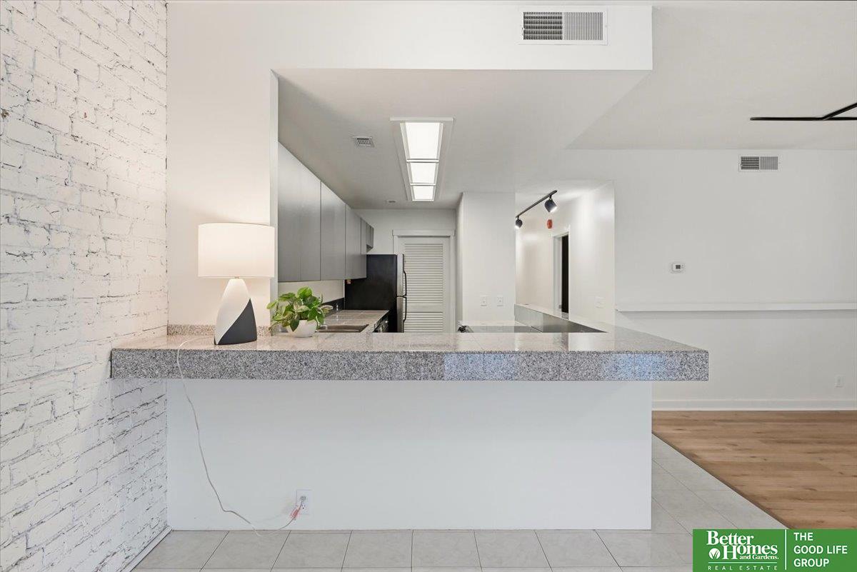1208 Howard Street # 2