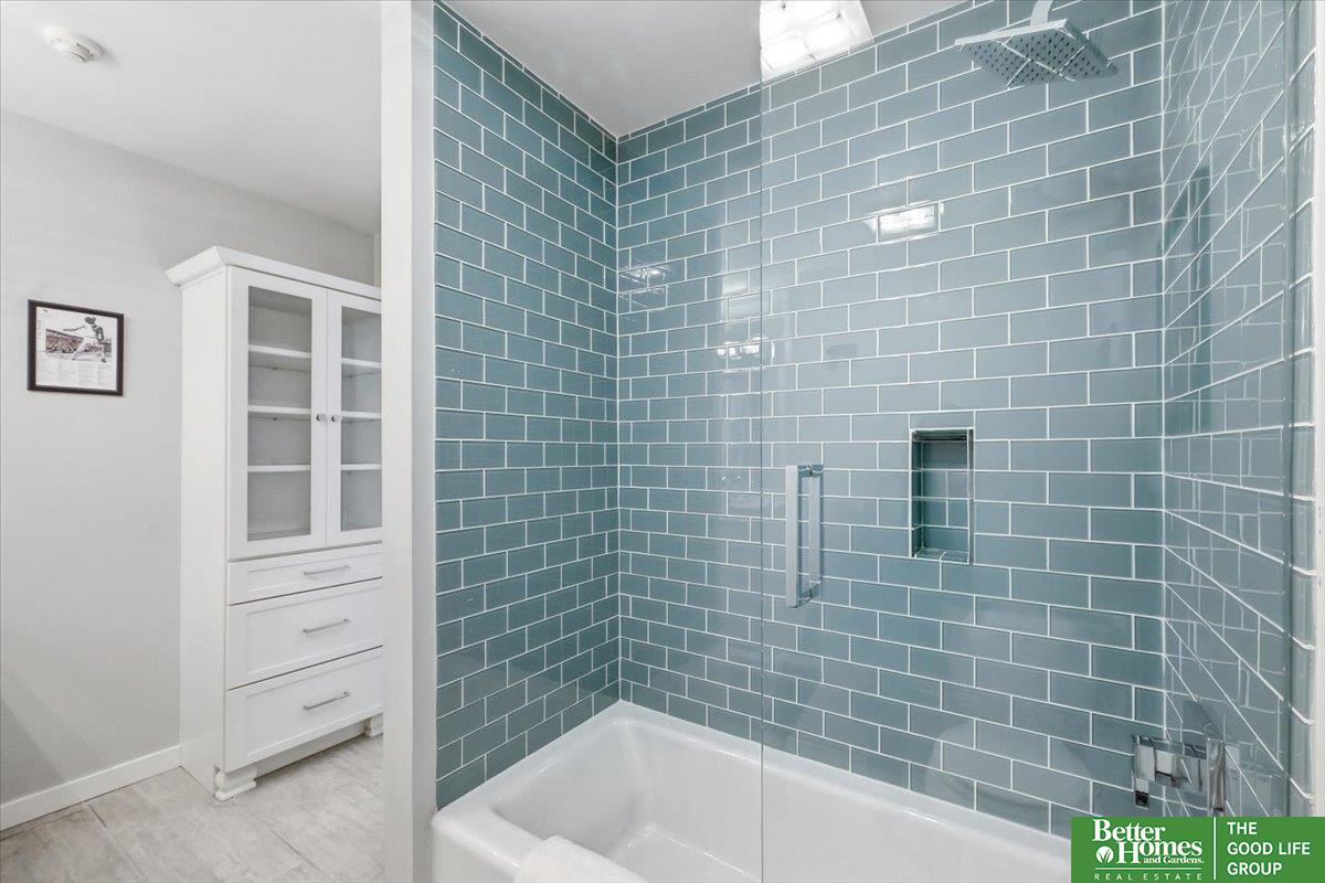 1208 Howard Street # 2