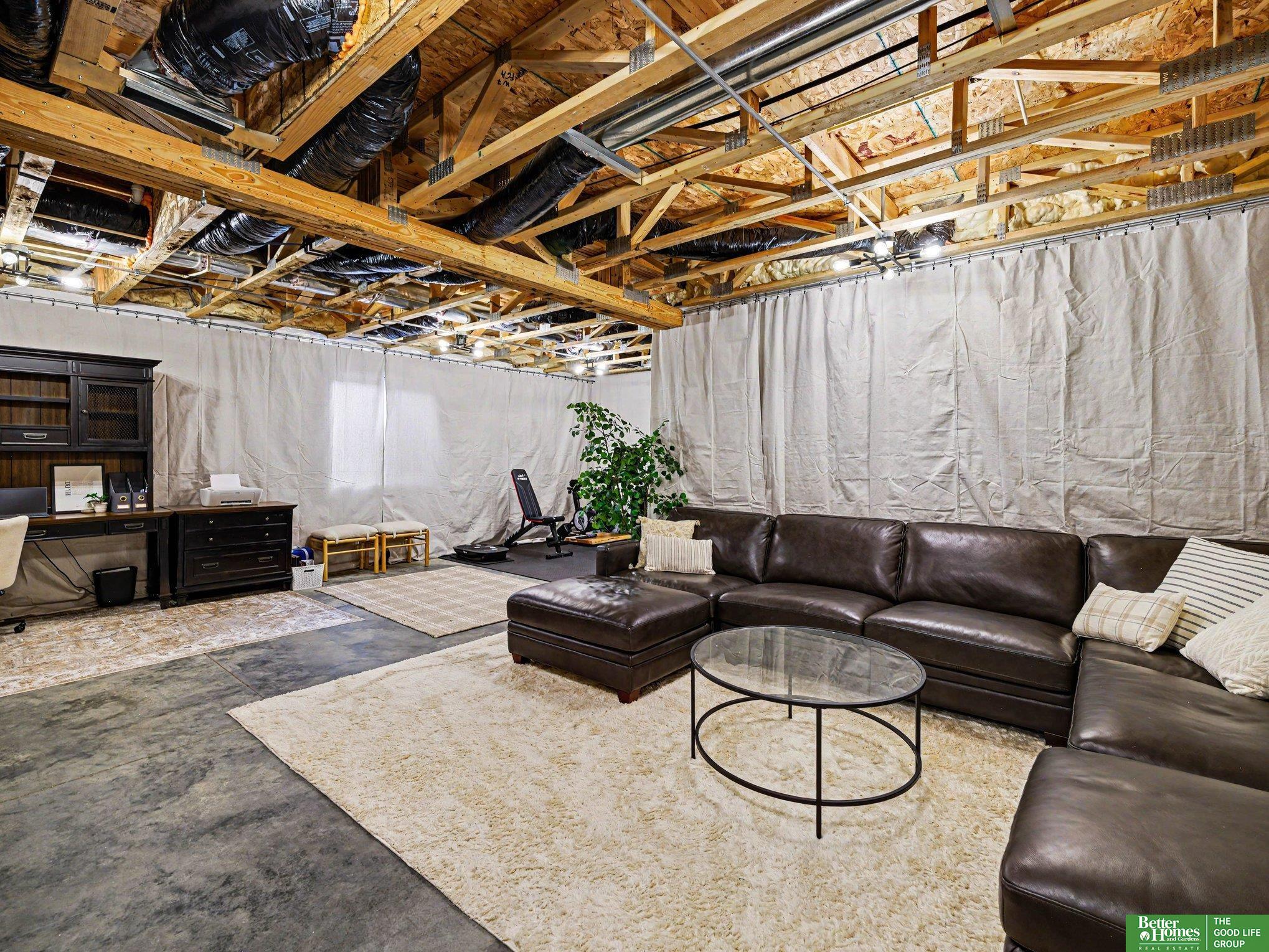 11605 Potter Street