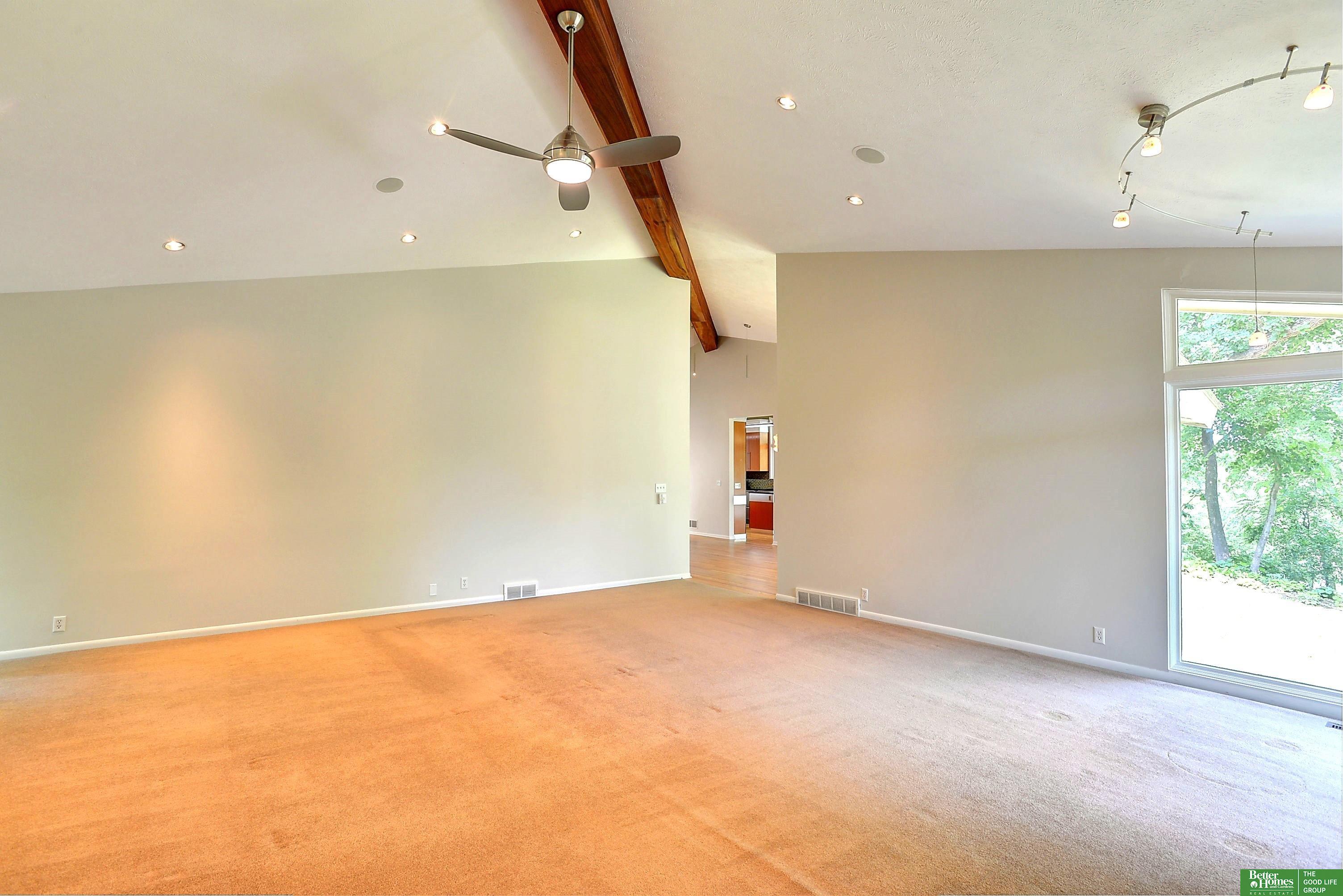 6018 Country Club Oaks Plaza