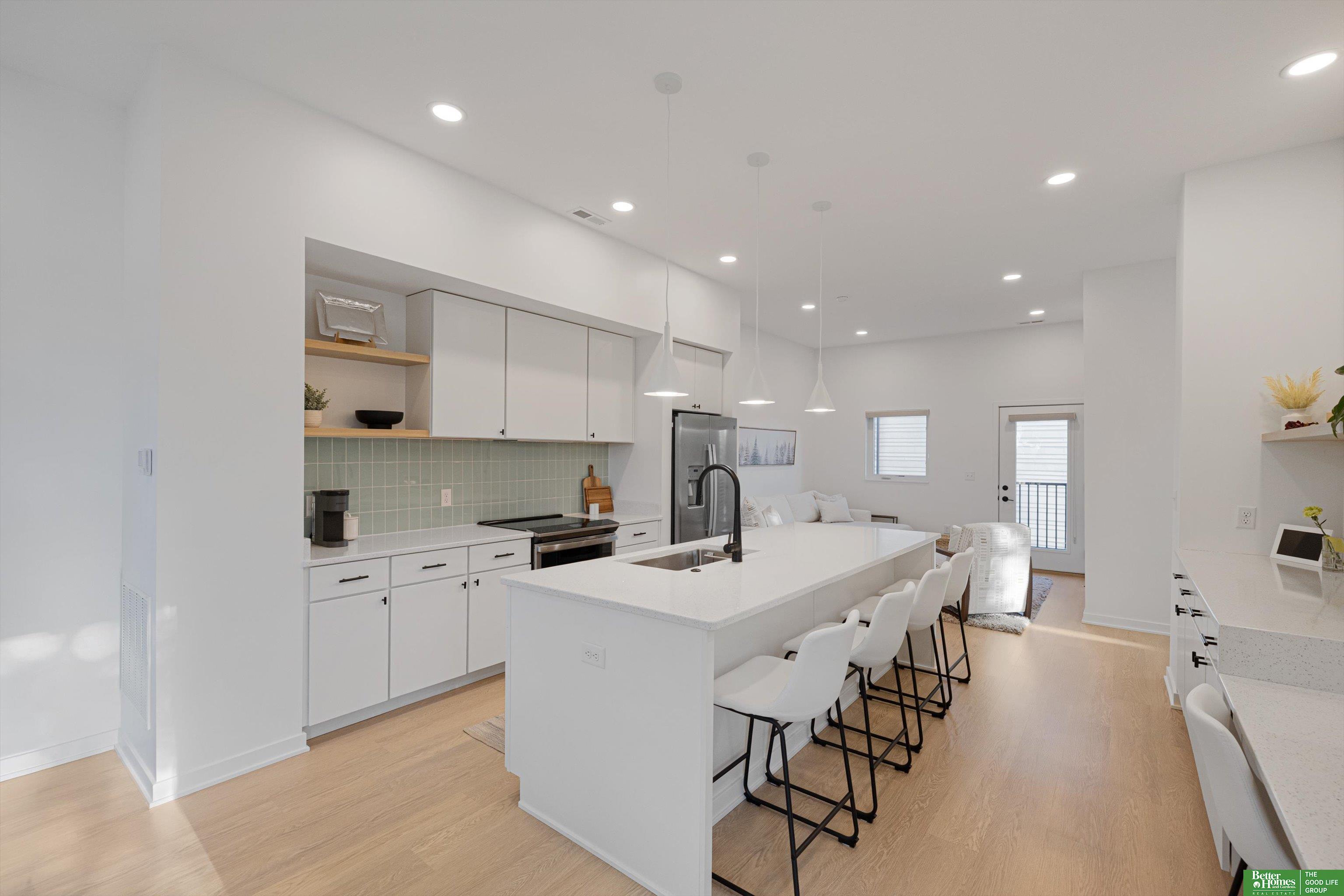 5314 Elmwood Plaza