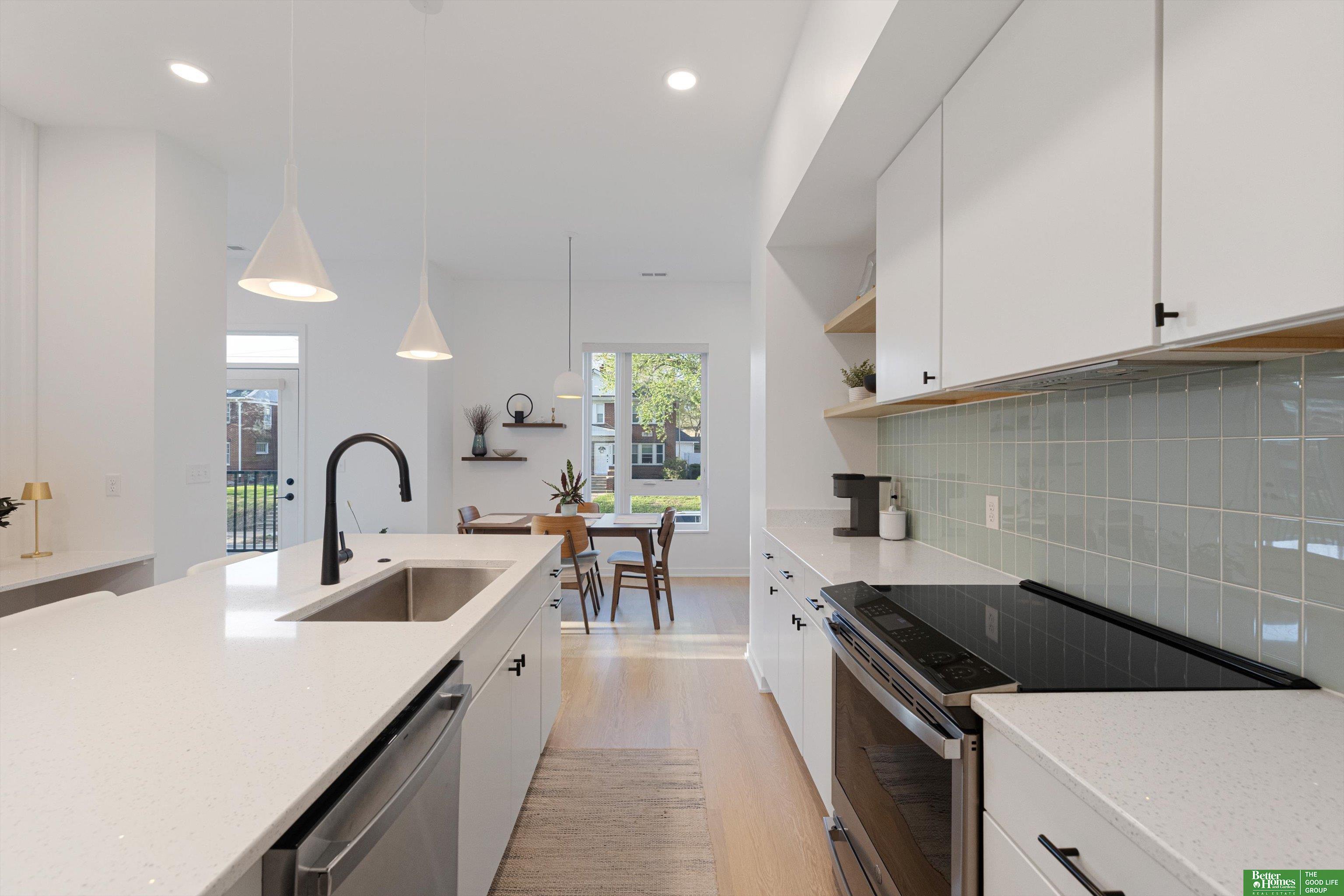 5314 Elmwood Plaza