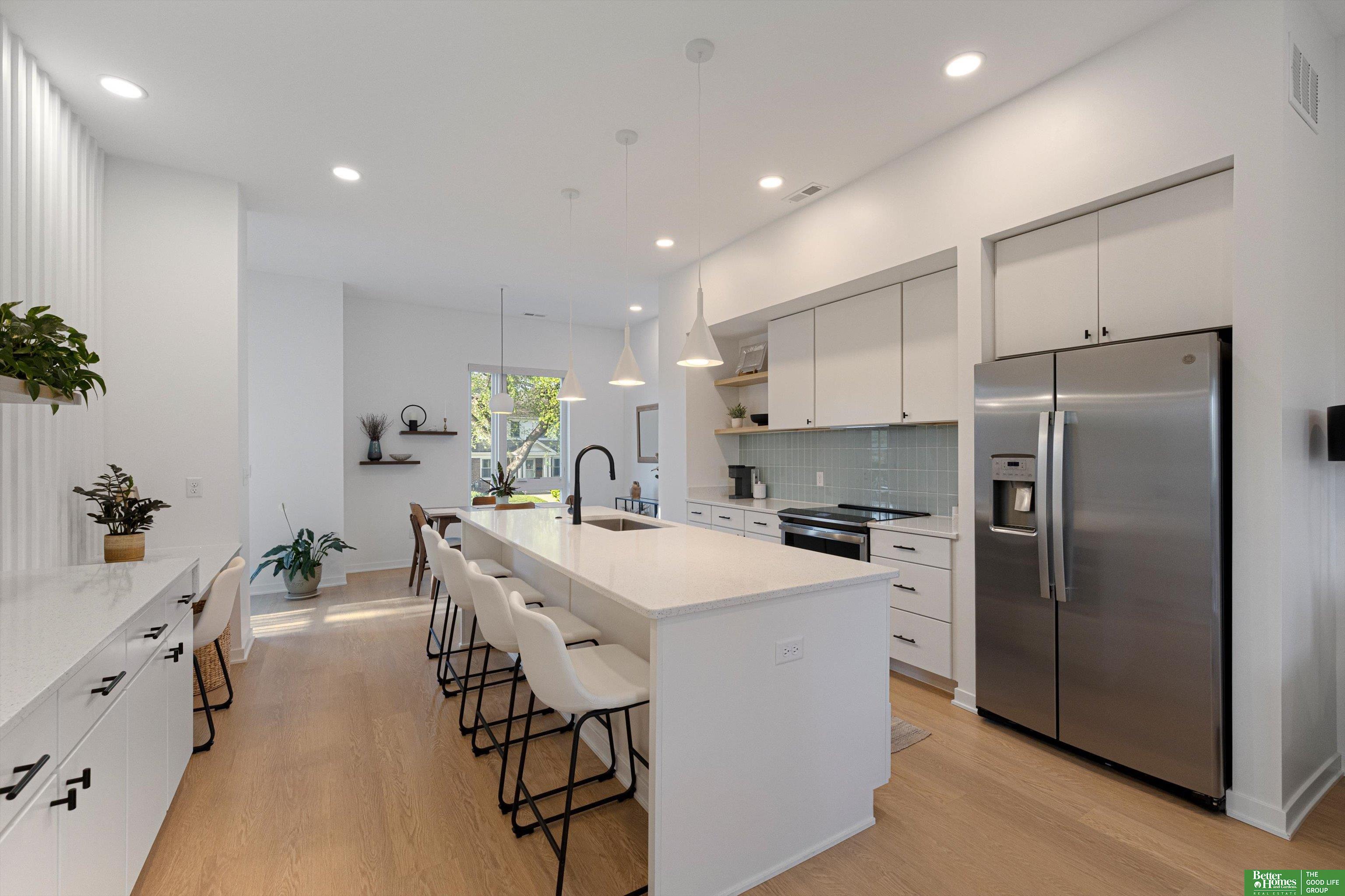 5314 Elmwood Plaza
