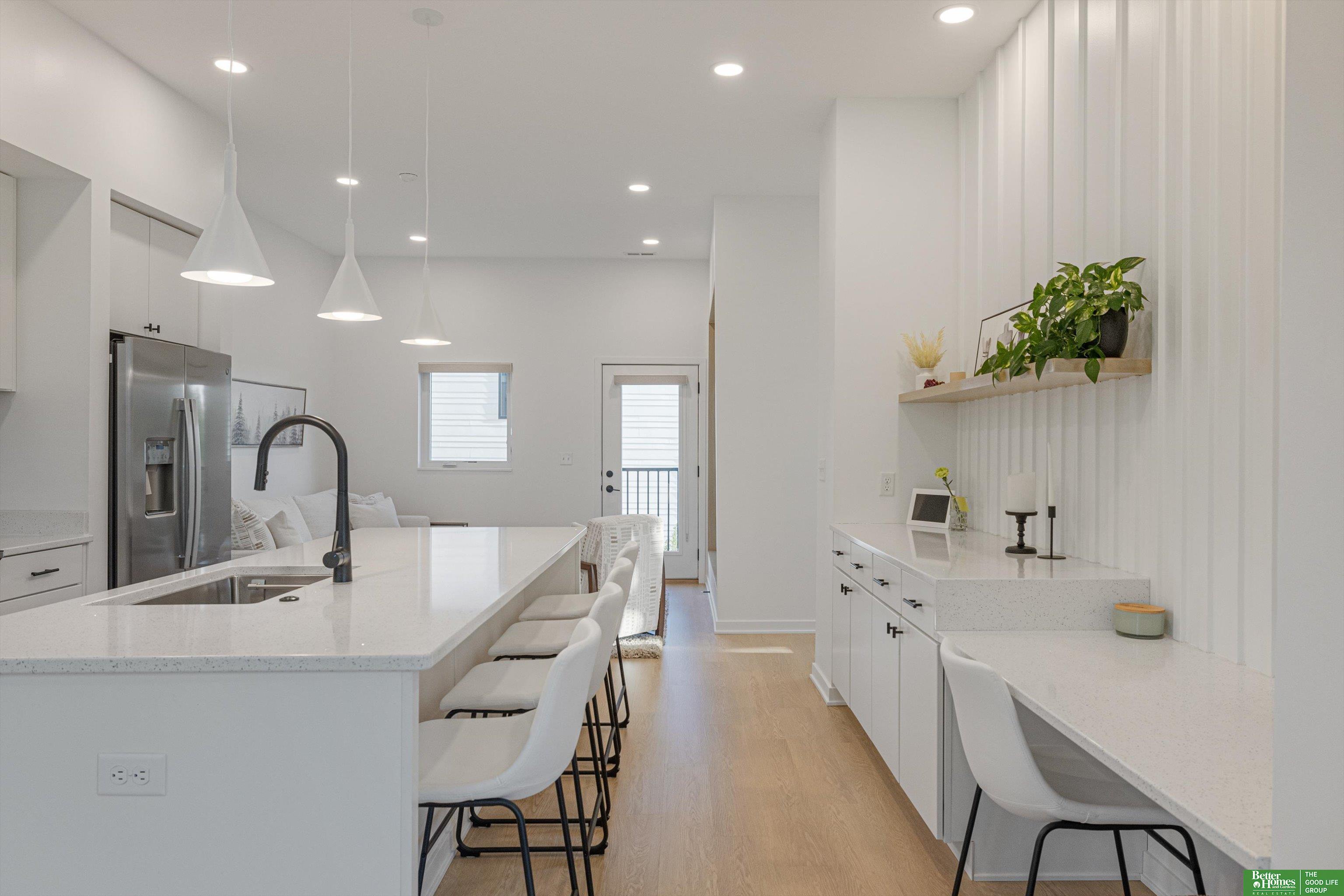 5314 Elmwood Plaza