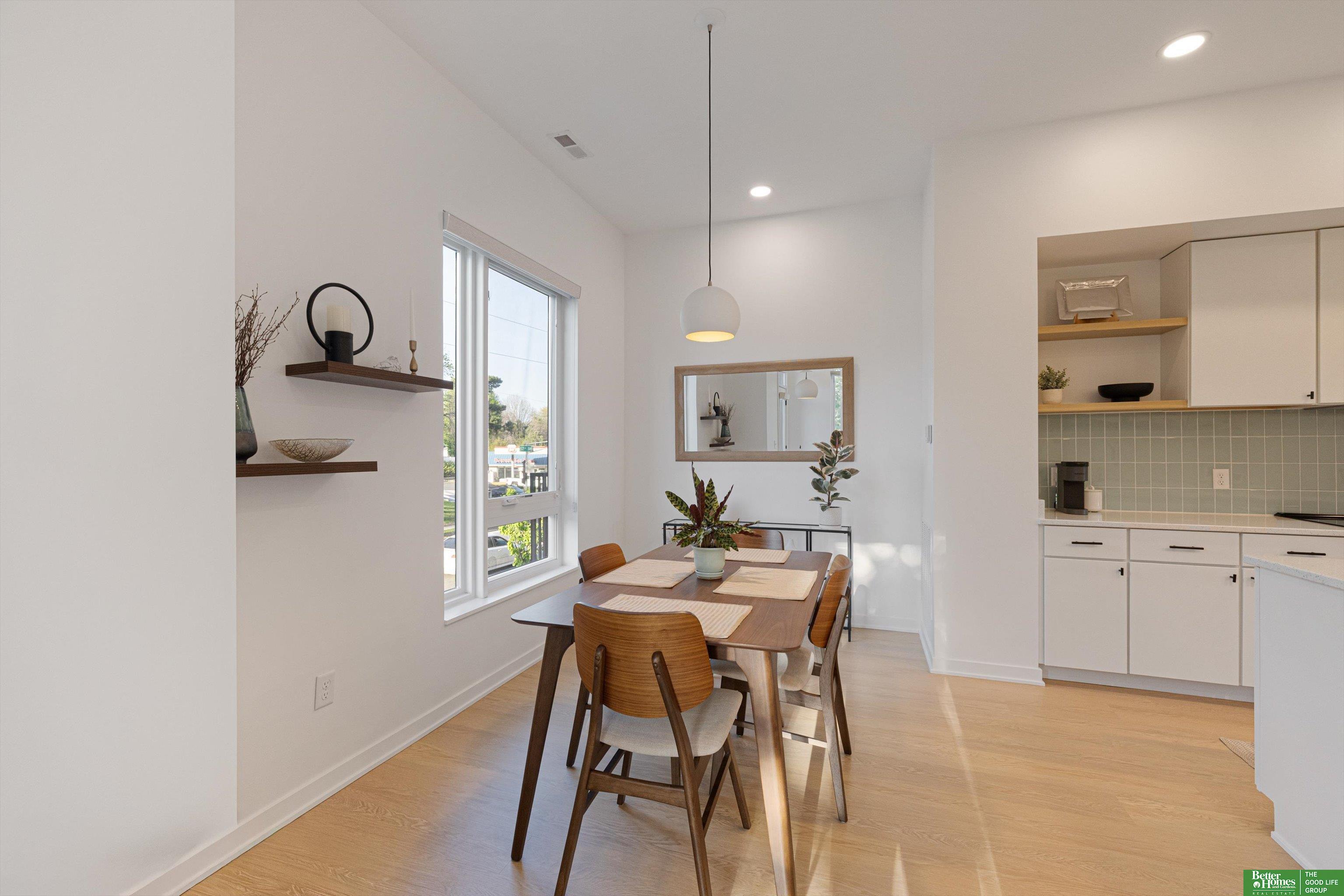 5314 Elmwood Plaza