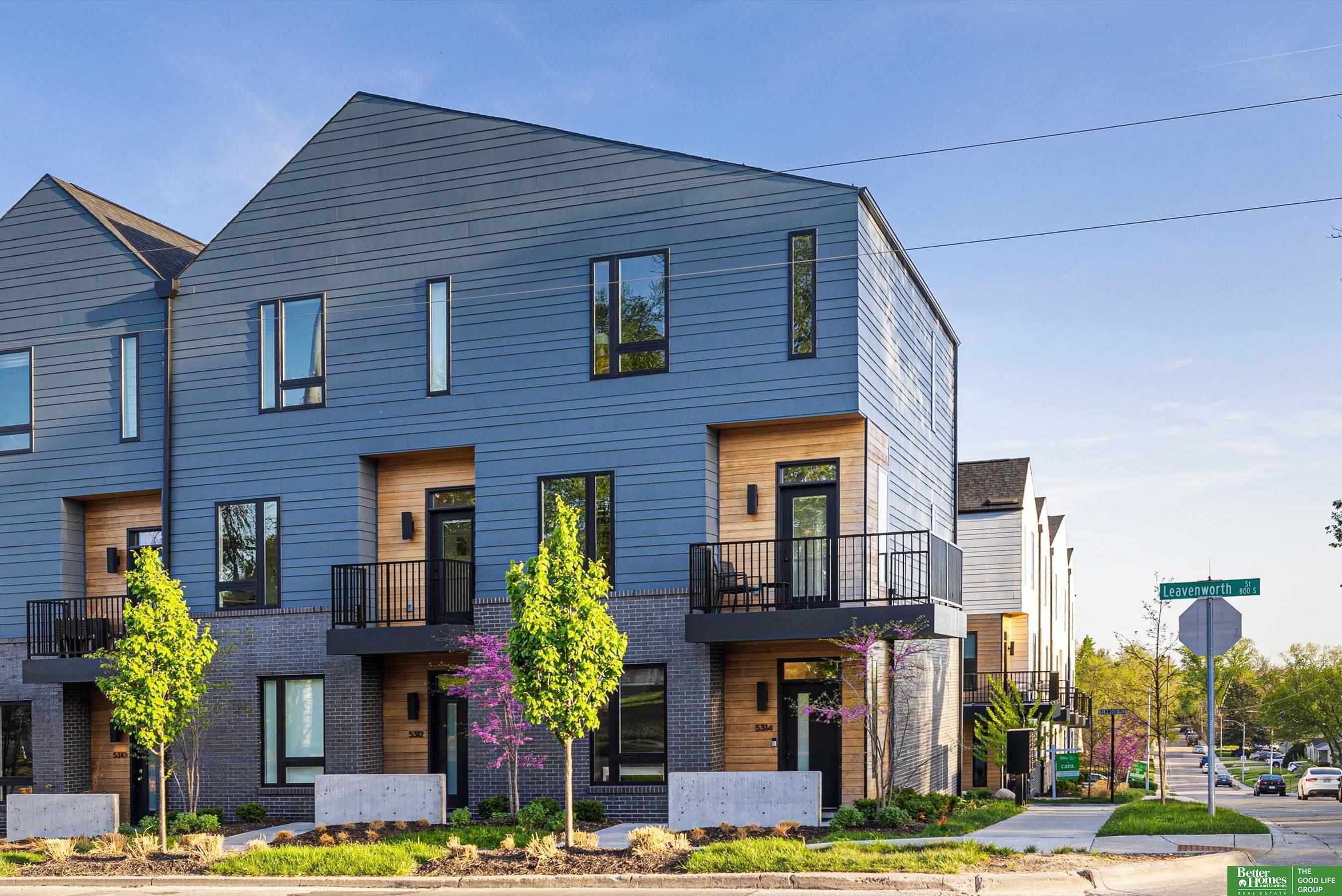 5314 Elmwood Plaza