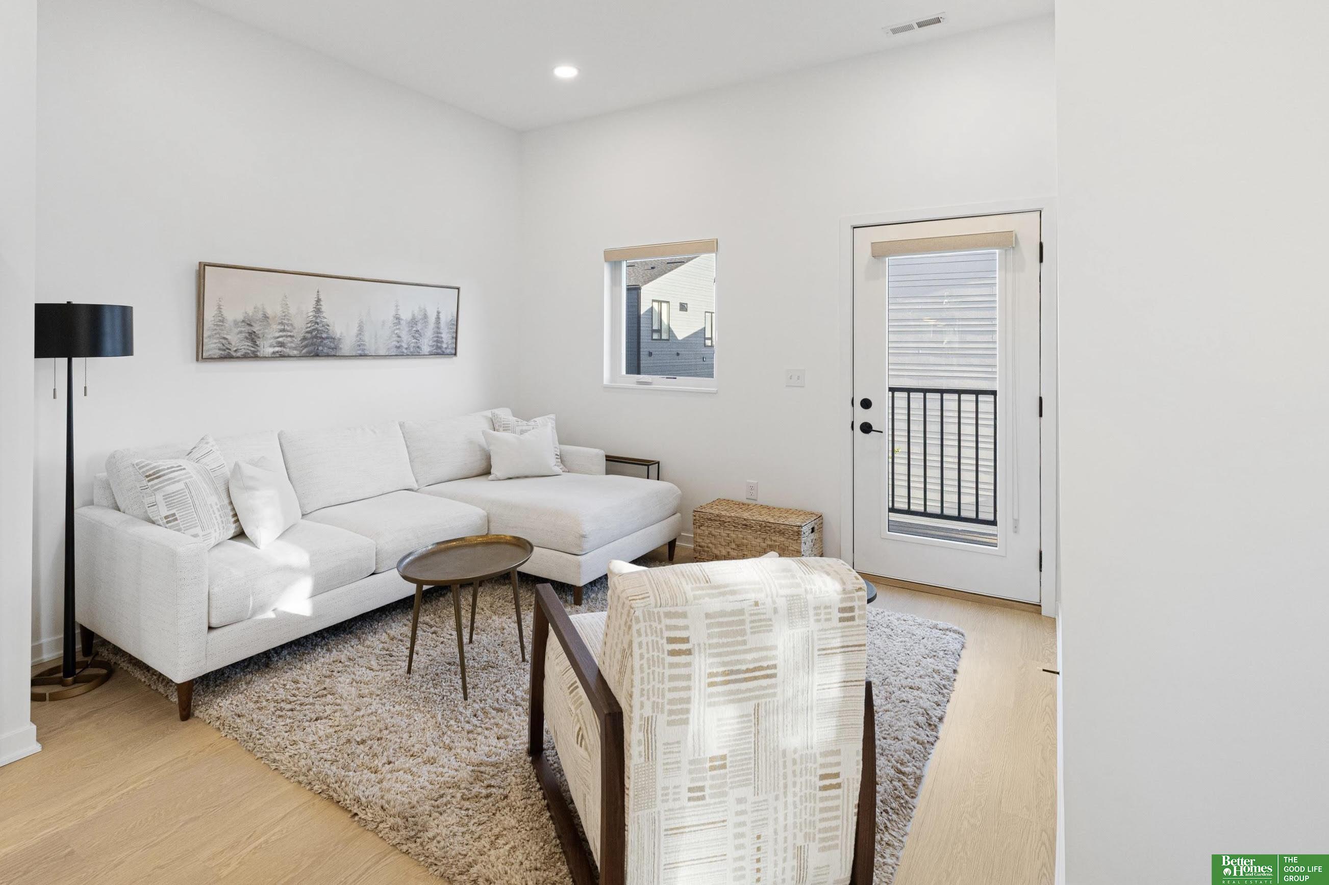 5314 Elmwood Plaza