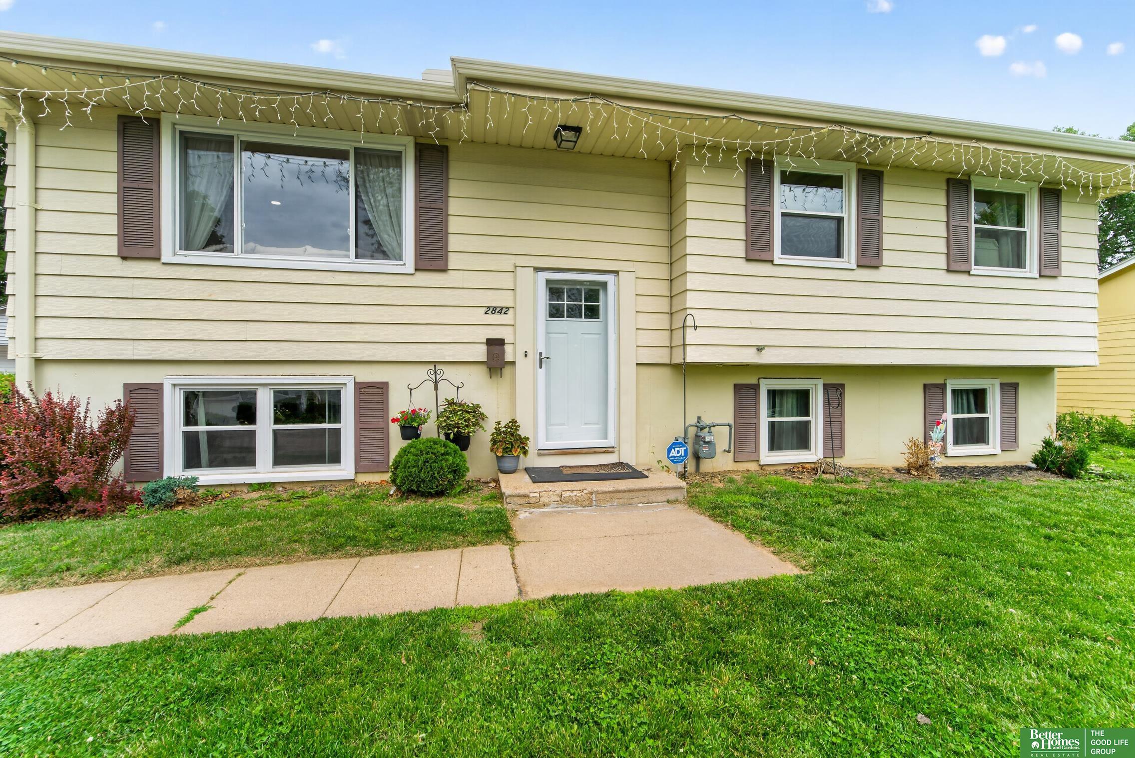 2842 S 117th Street