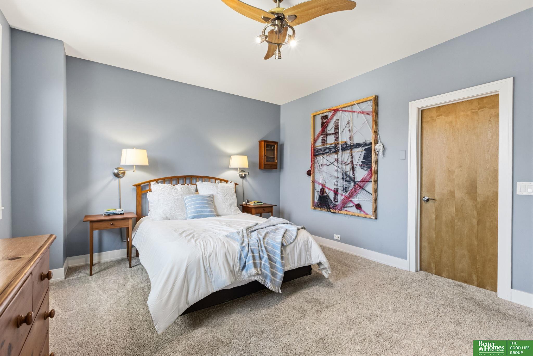 1237 Marcy Plaza