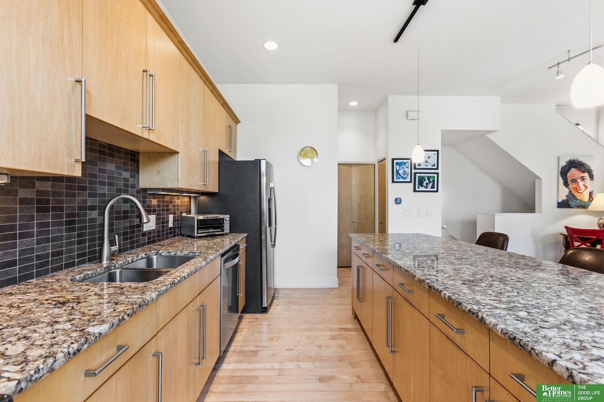 1237 Marcy Plaza