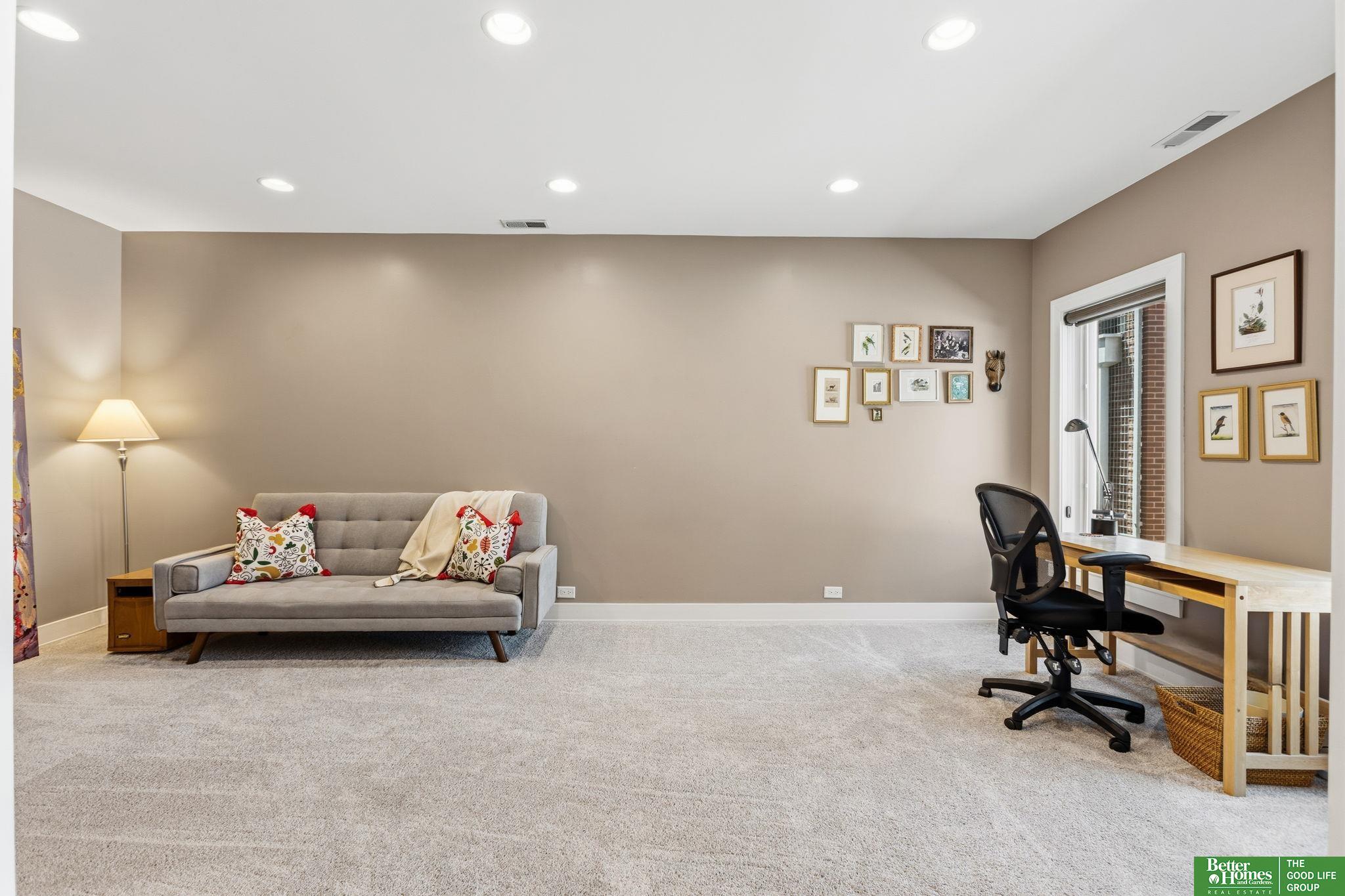 1237 Marcy Plaza