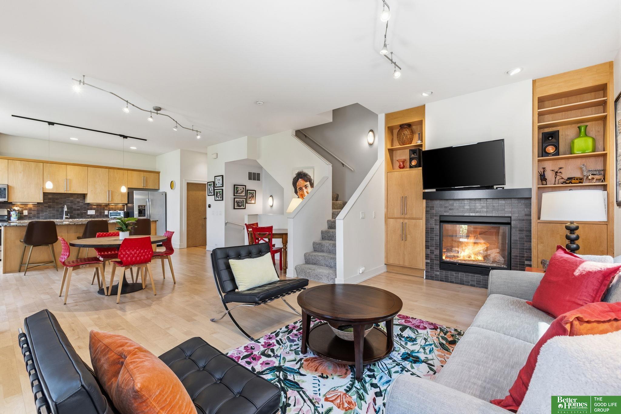 1237 Marcy Plaza
