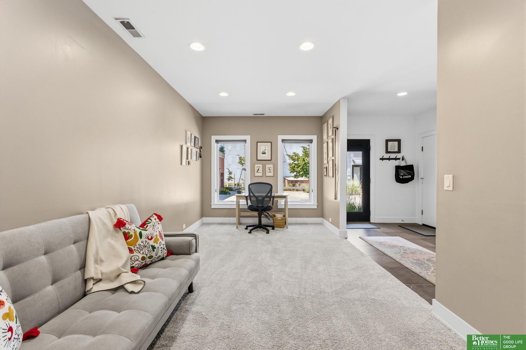 1237 Marcy Plaza