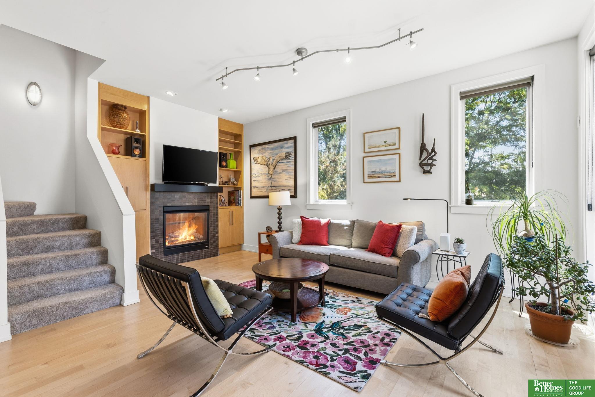1237 Marcy Plaza