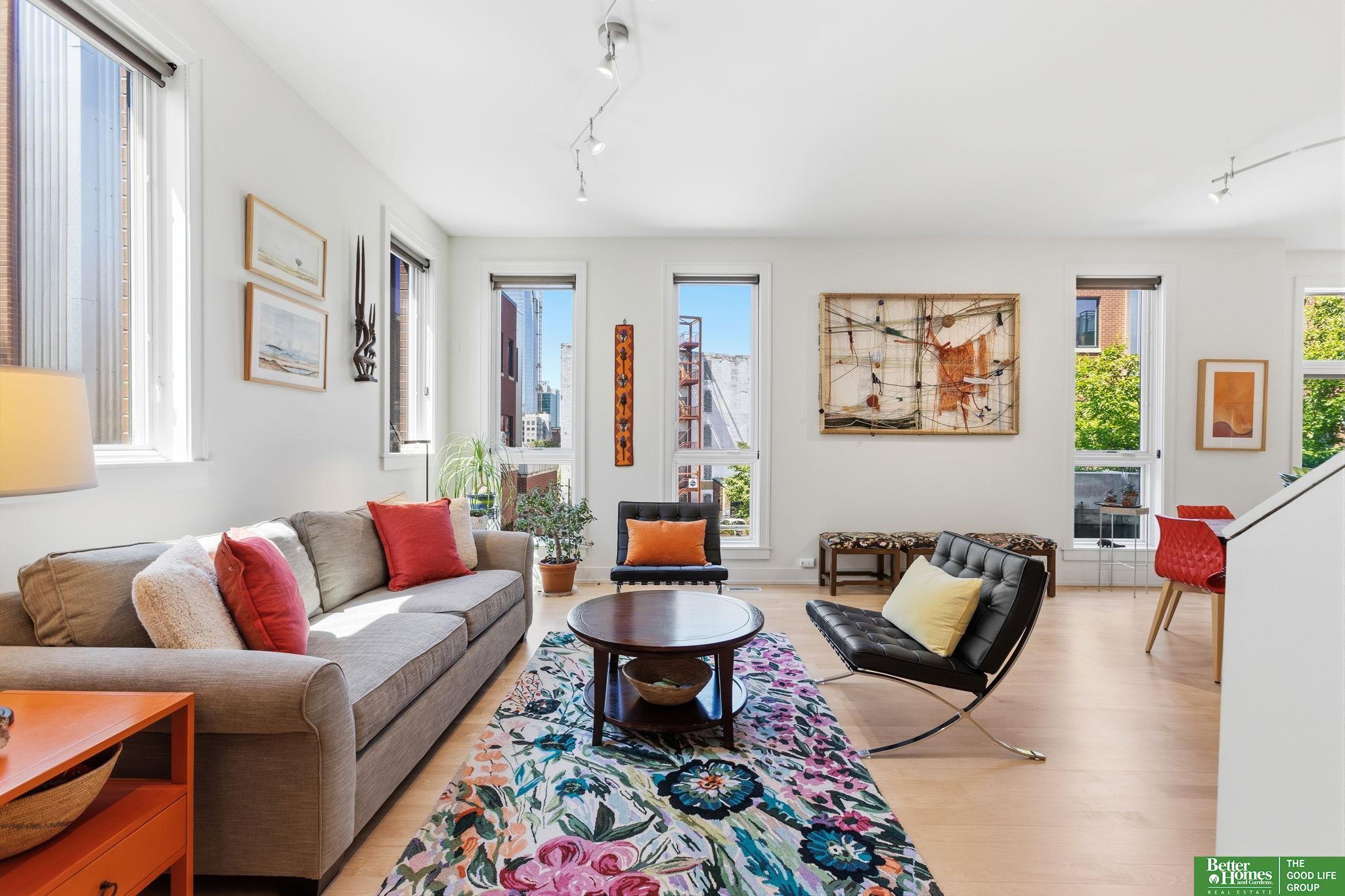 1237 Marcy Plaza
