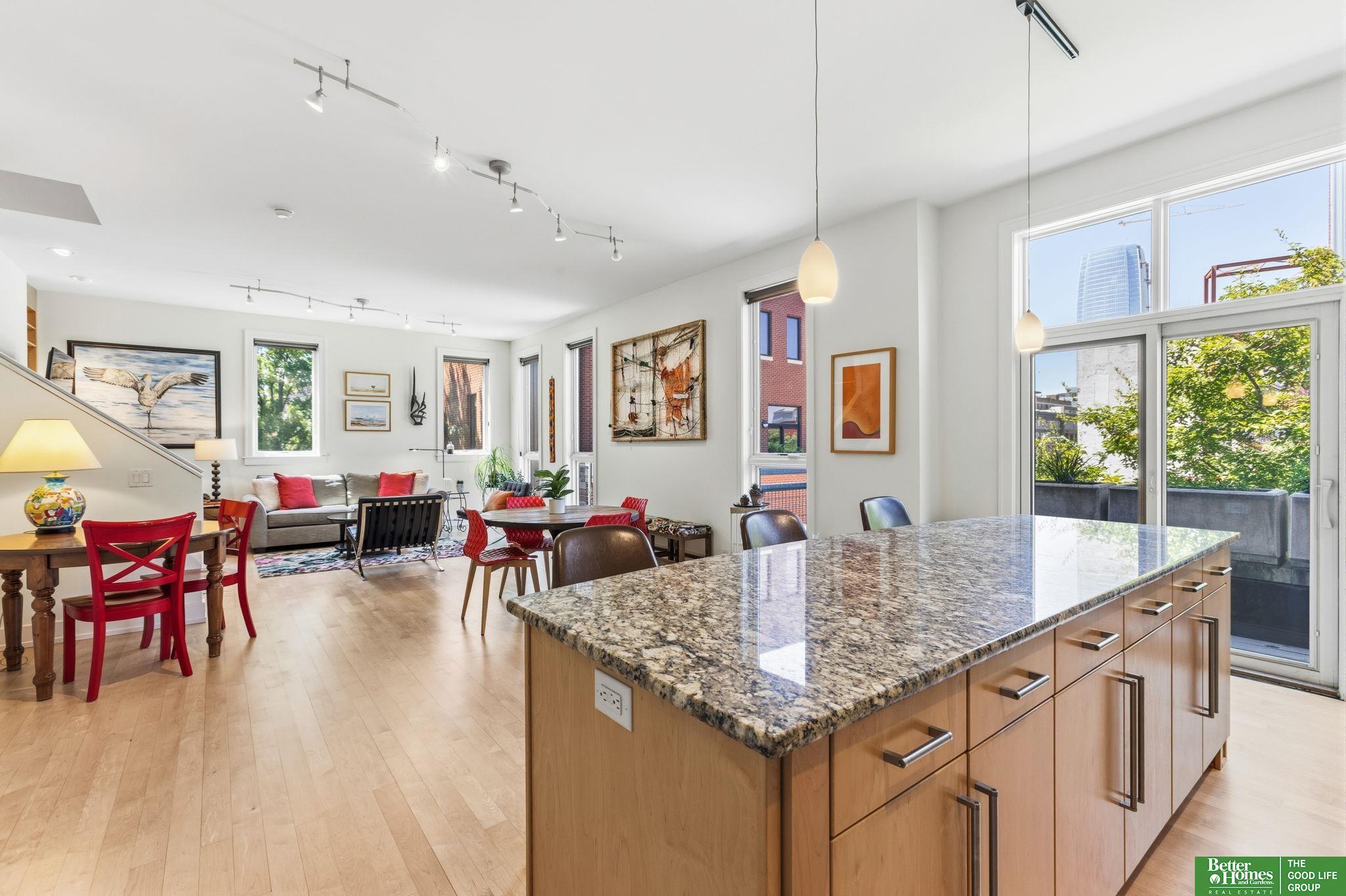 1237 Marcy Plaza