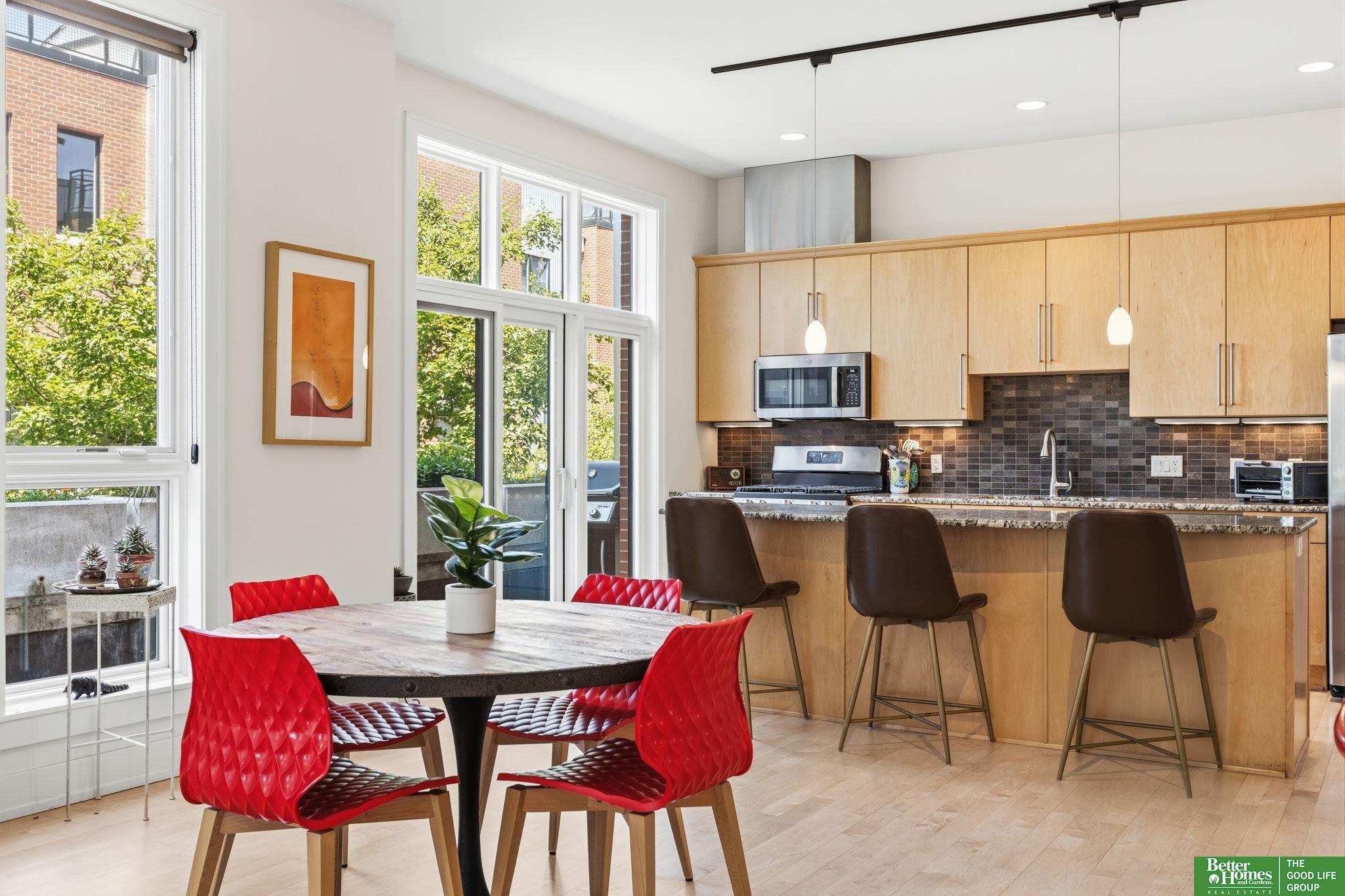 1237 Marcy Plaza