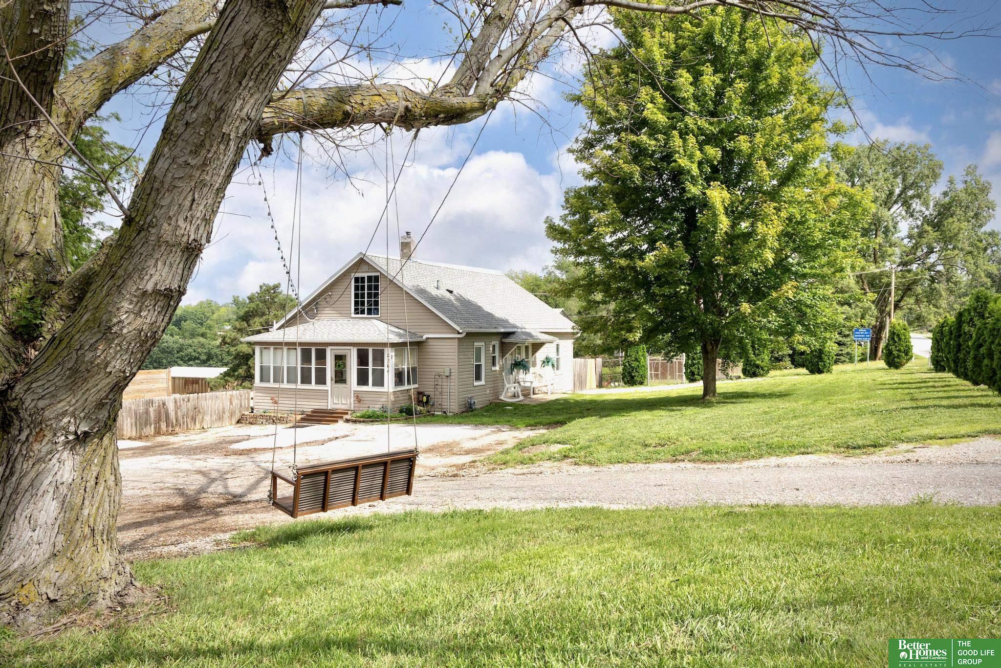 8264 Cedar Island Road