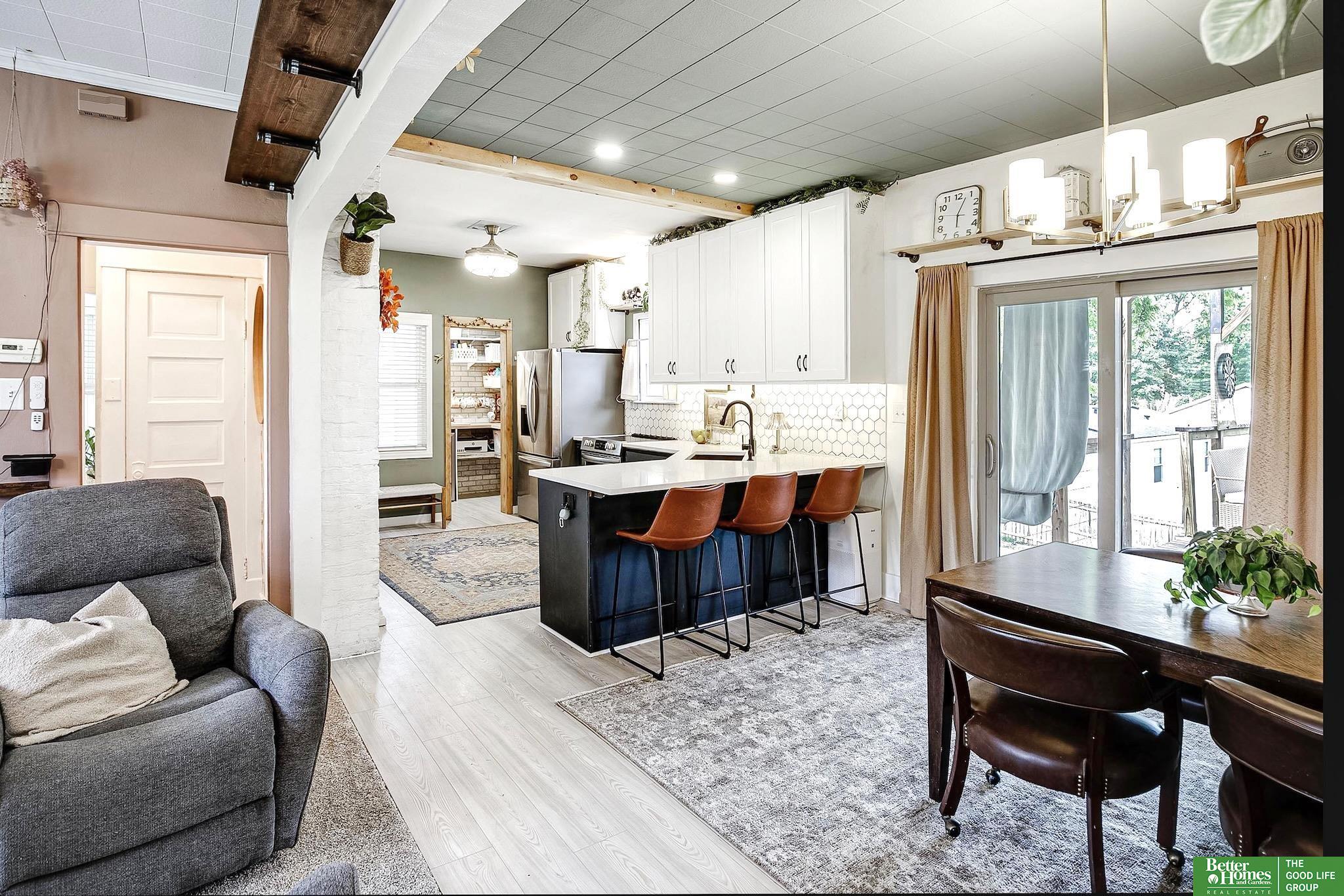 8264 Cedar Island Road