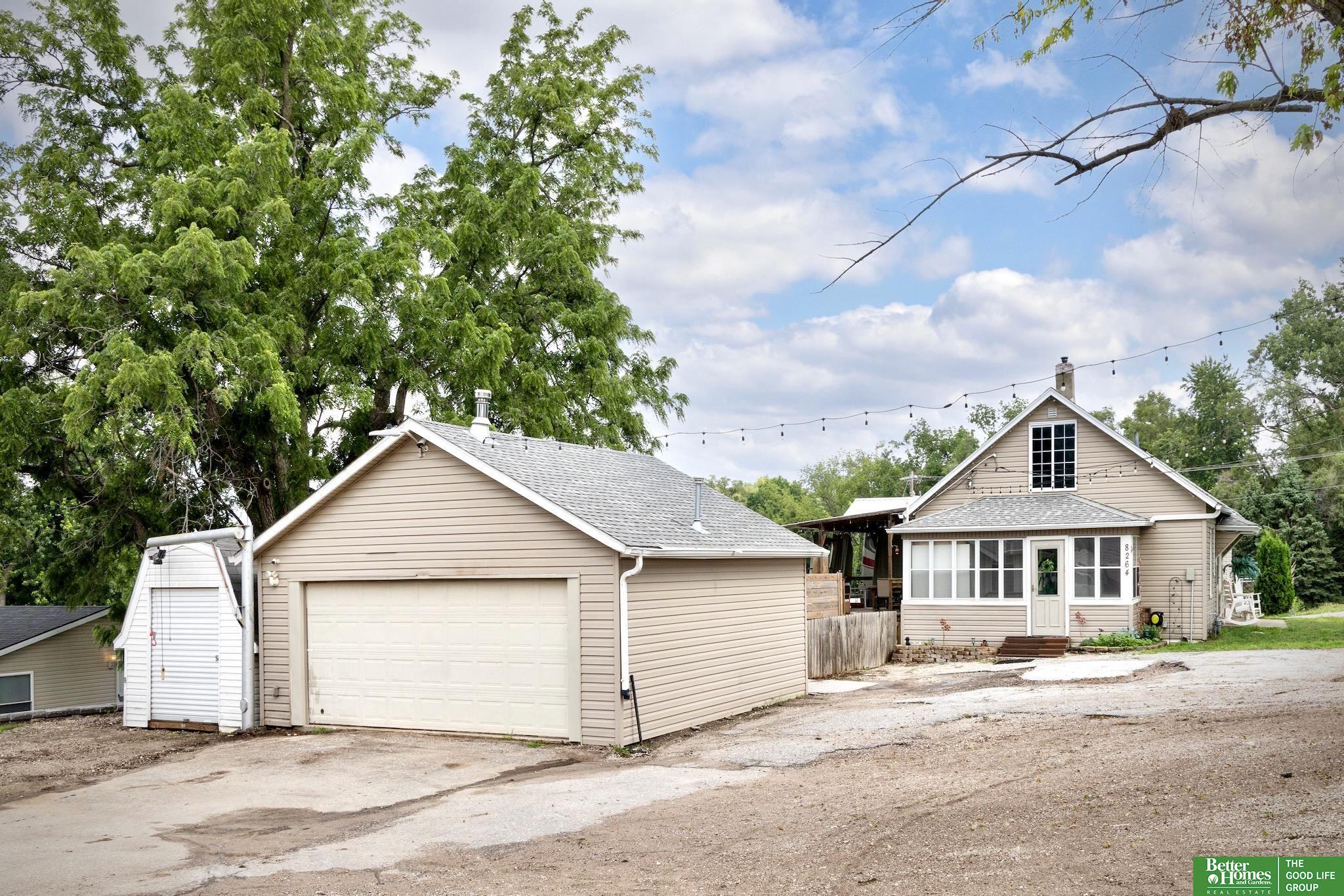 8264 Cedar Island Road