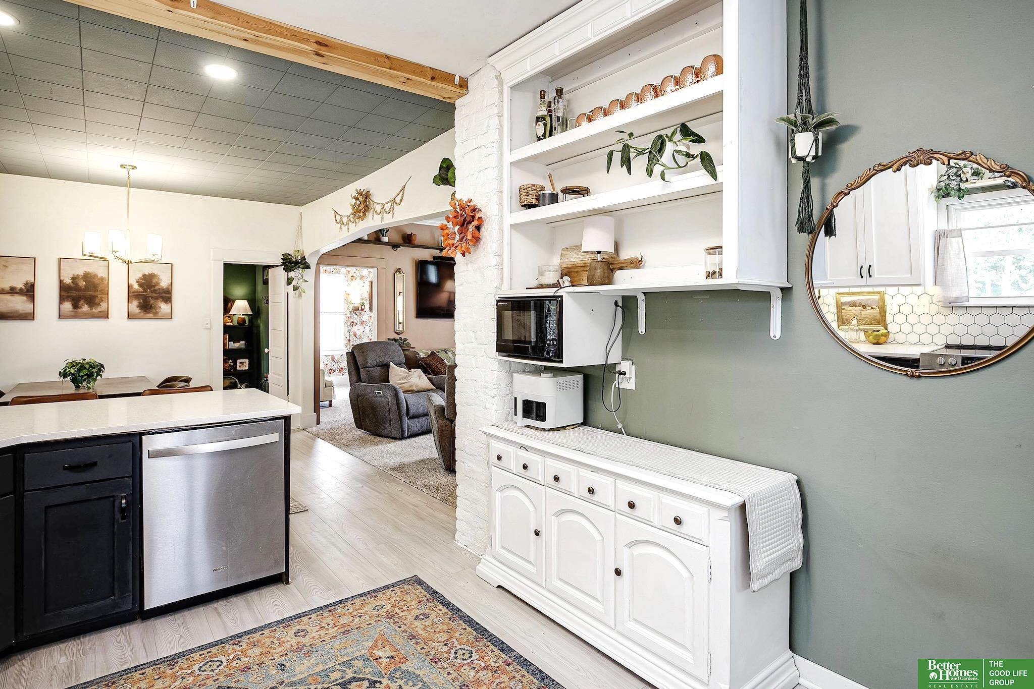 8264 Cedar Island Road