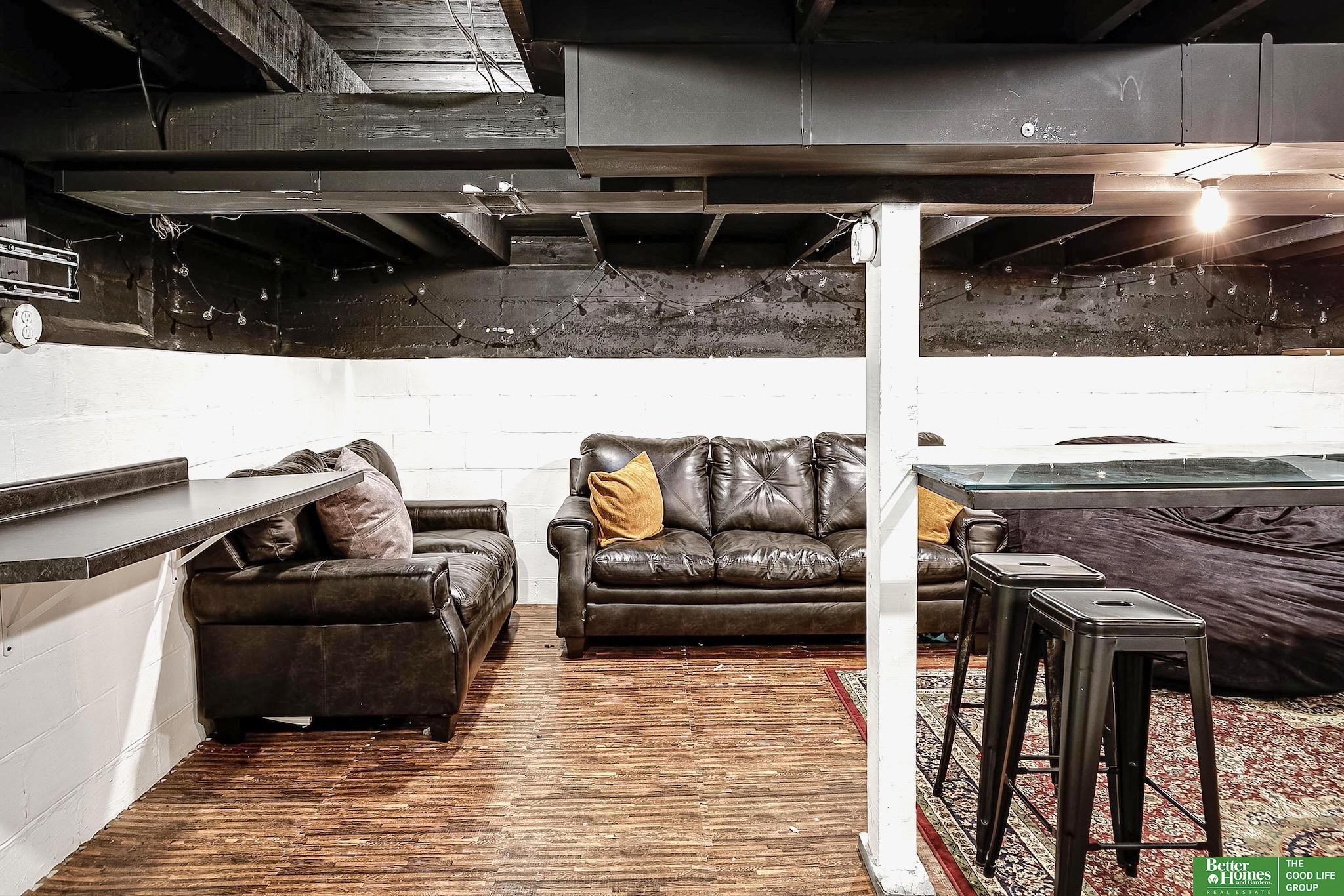 8264 Cedar Island Road
