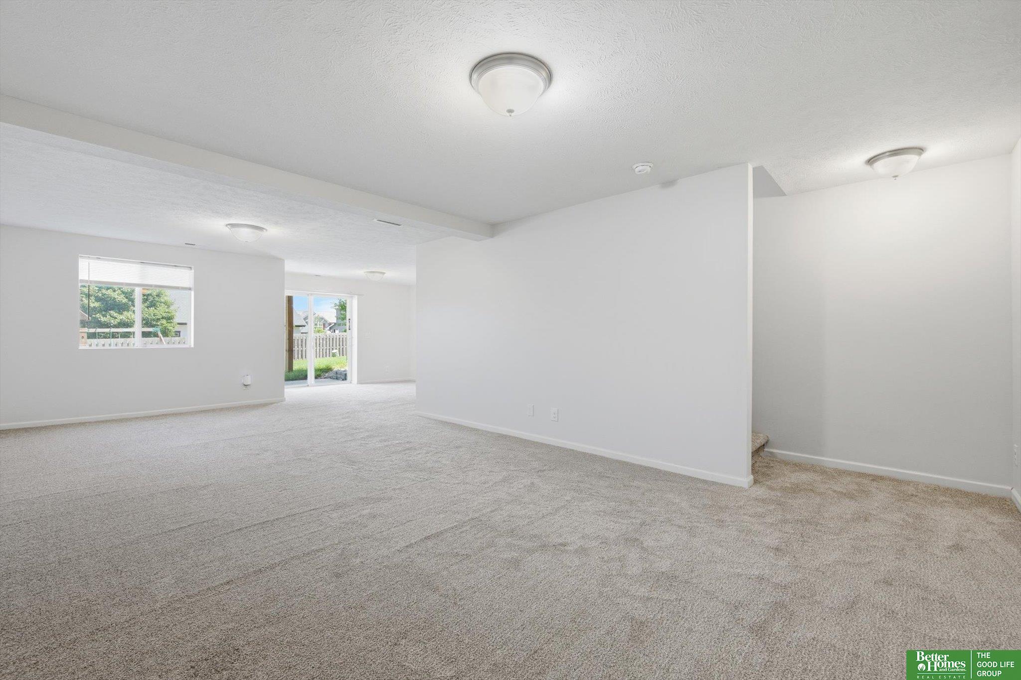 8521 N 172 Circle